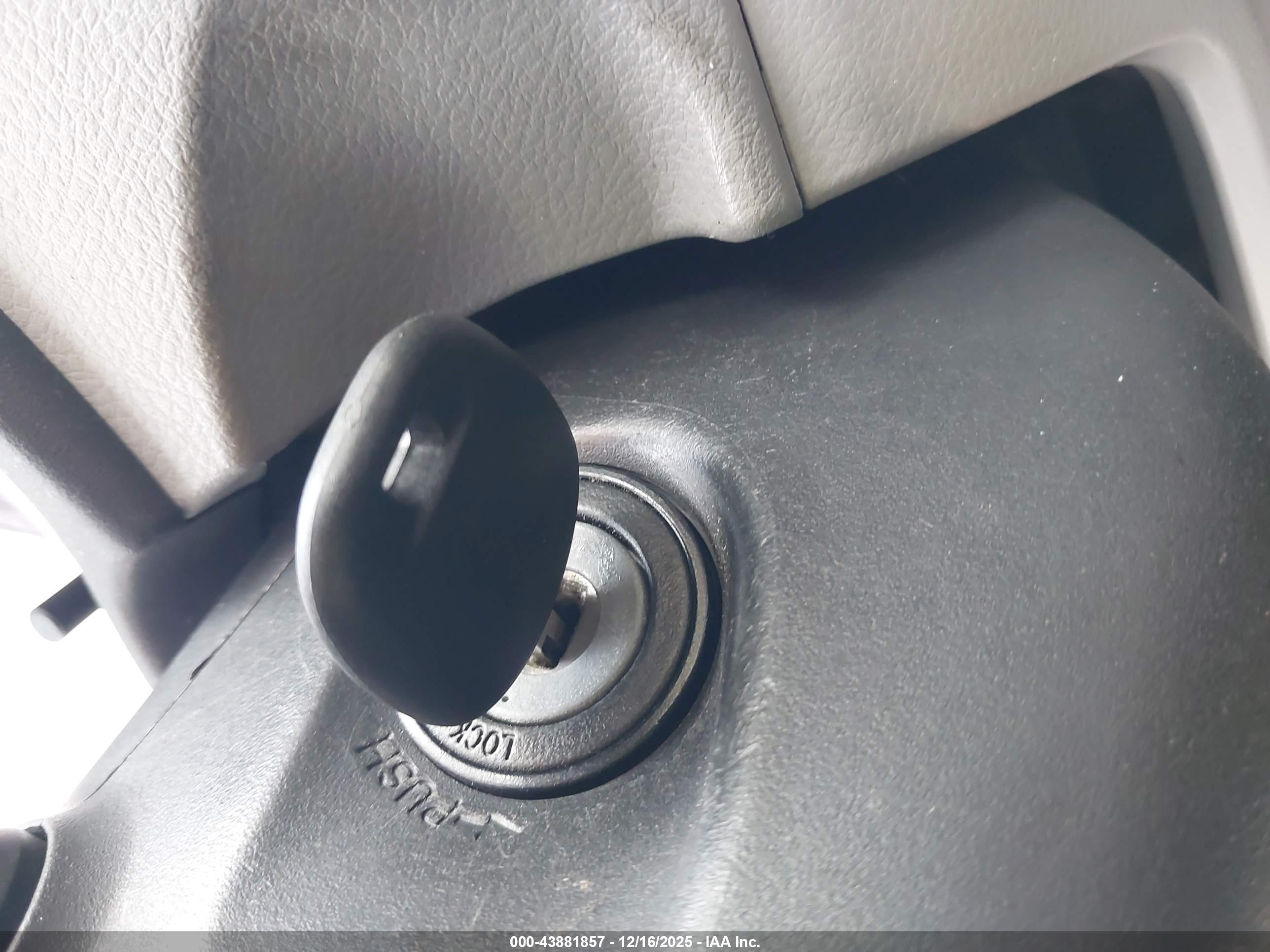 TOYOTA COROLLA image 11