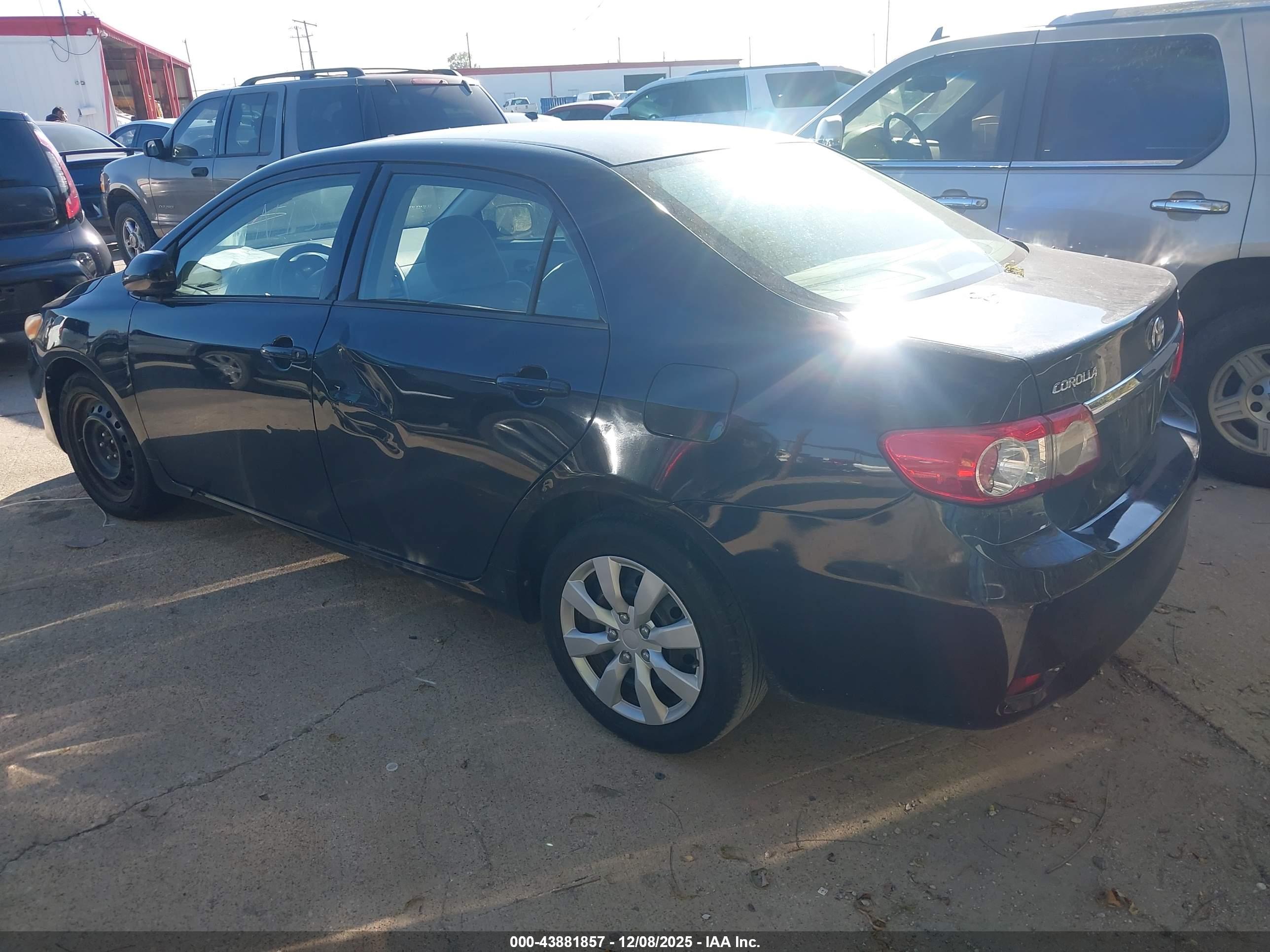 TOYOTA COROLLA image 3