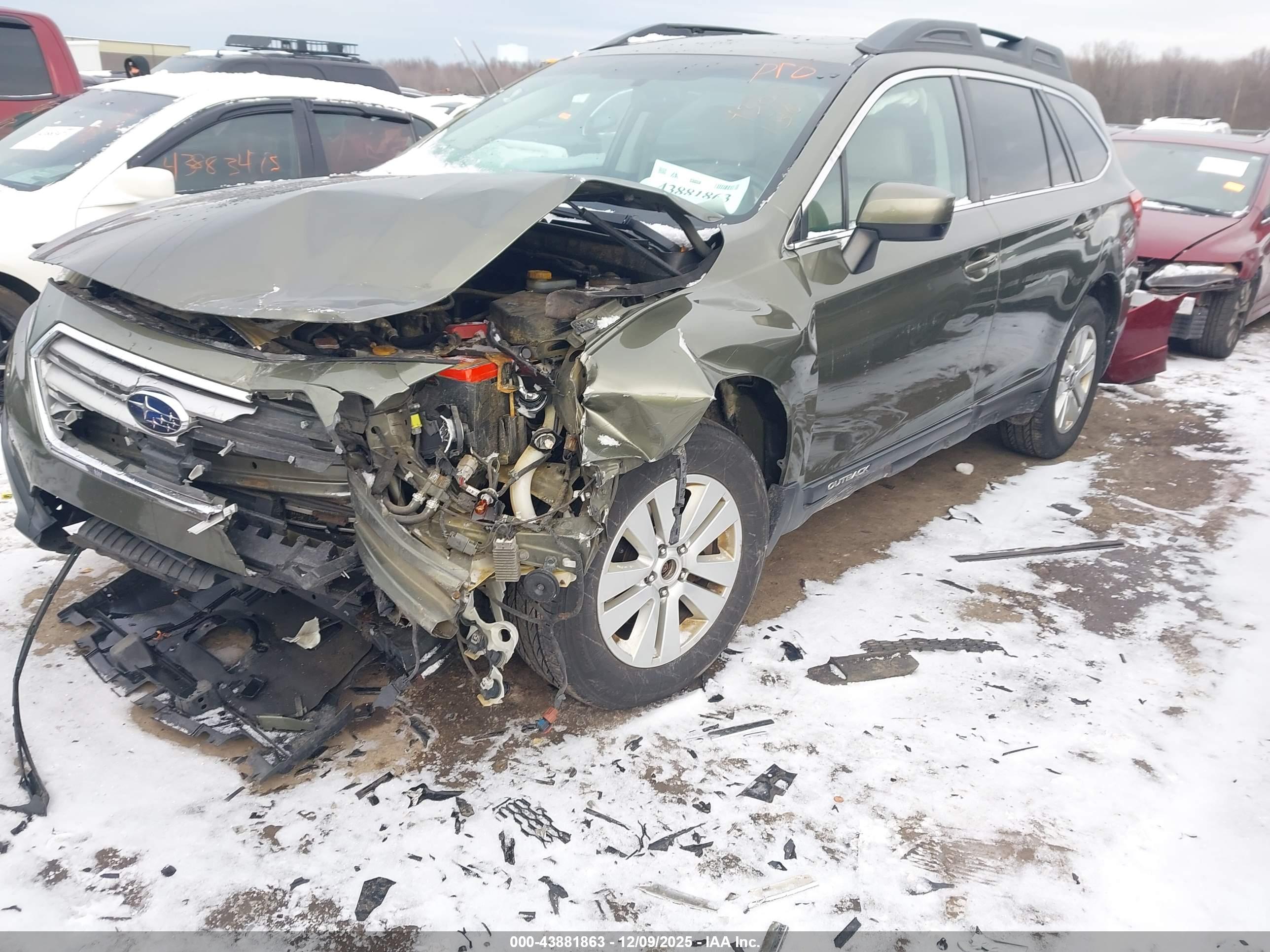 SUBARU OUTBACK image 2