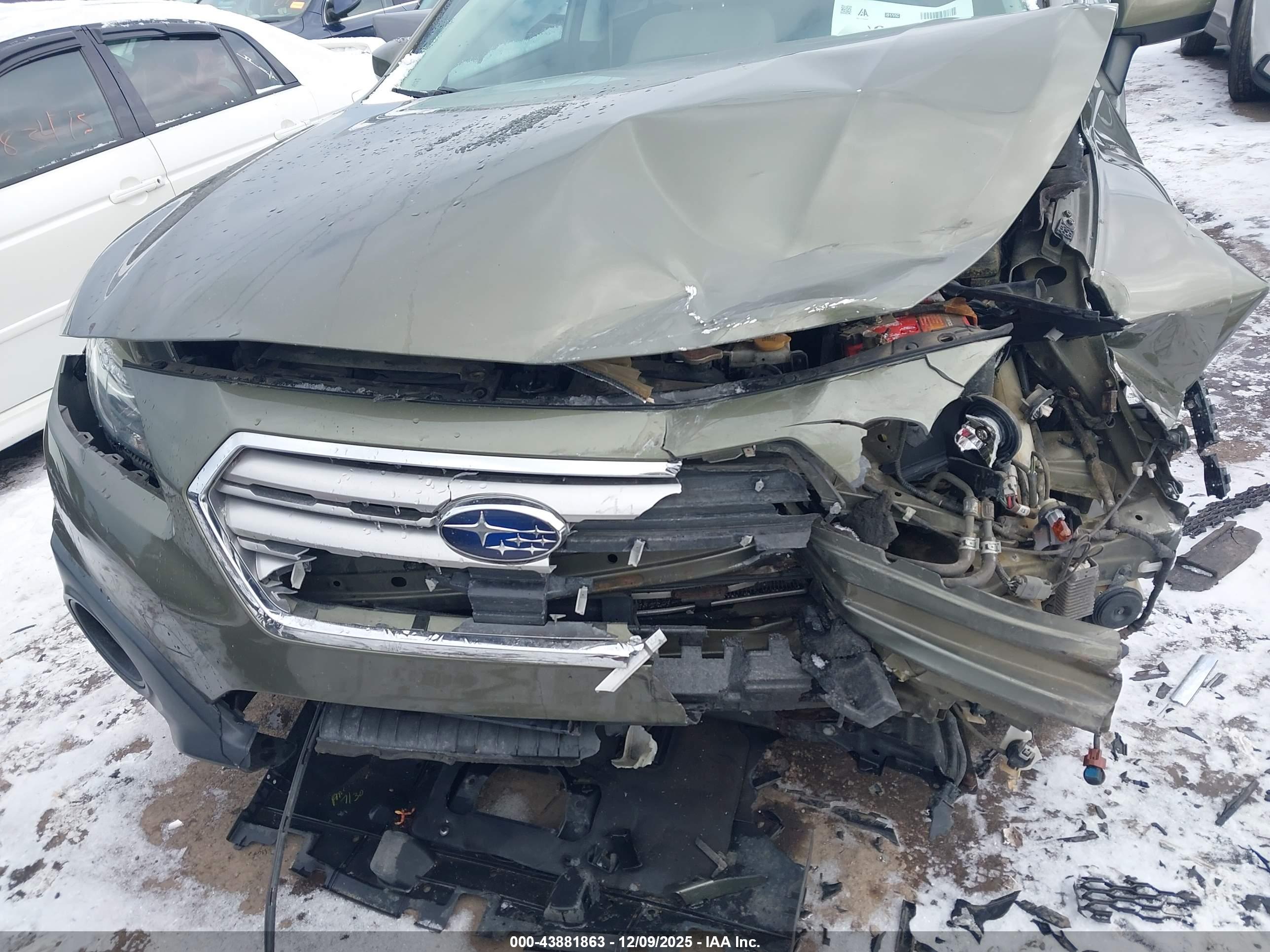 SUBARU OUTBACK image 6