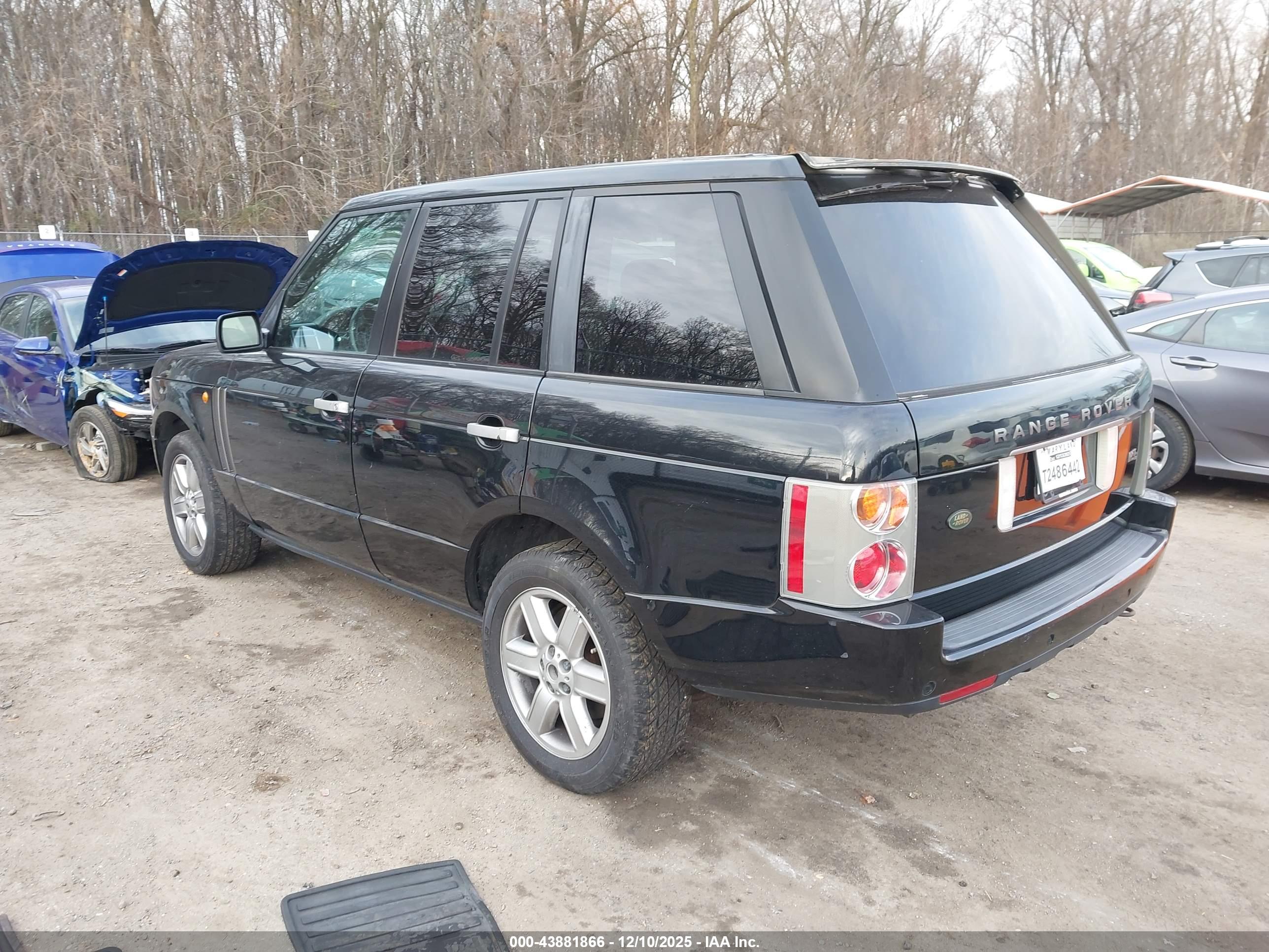 LAND ROVER image 3