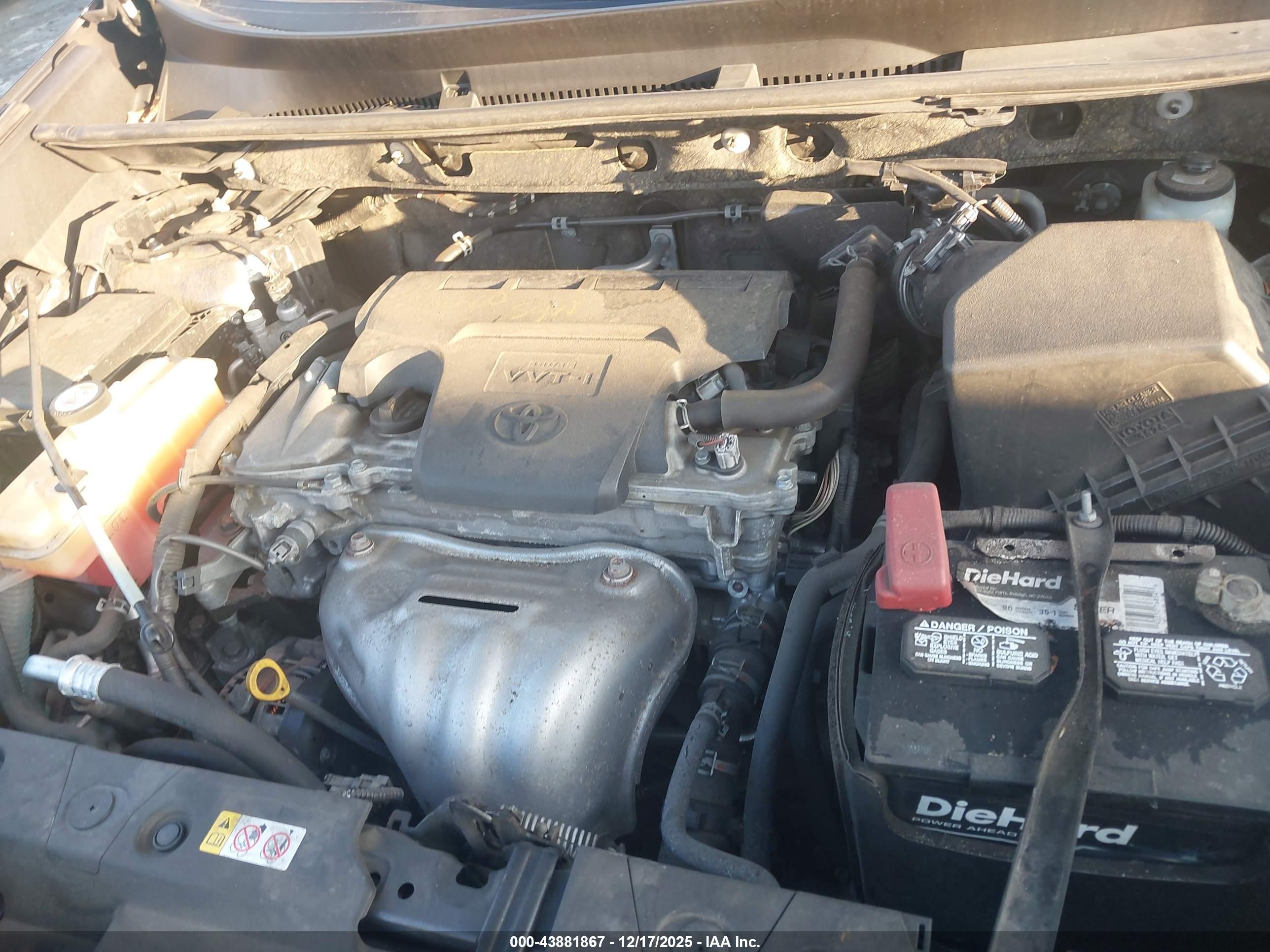 TOYOTA RAV4 image 10
