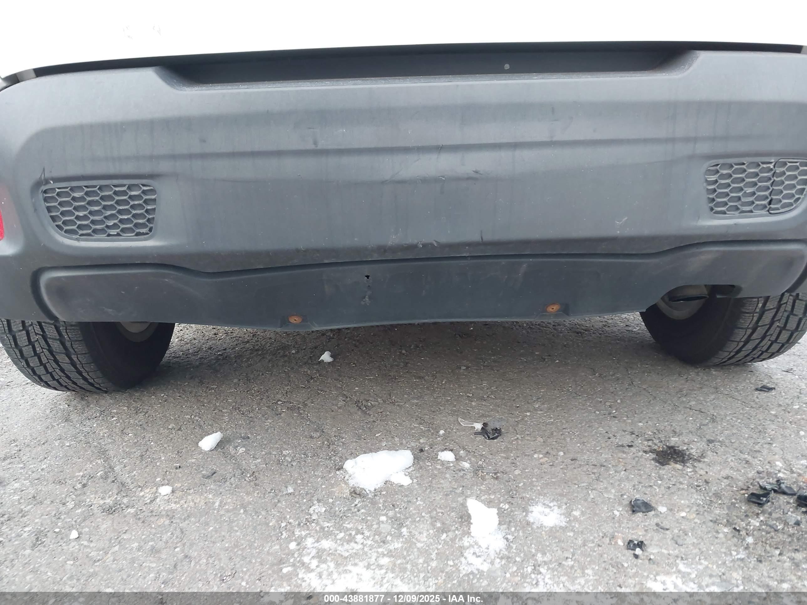 JEEP RENEGADE image 6