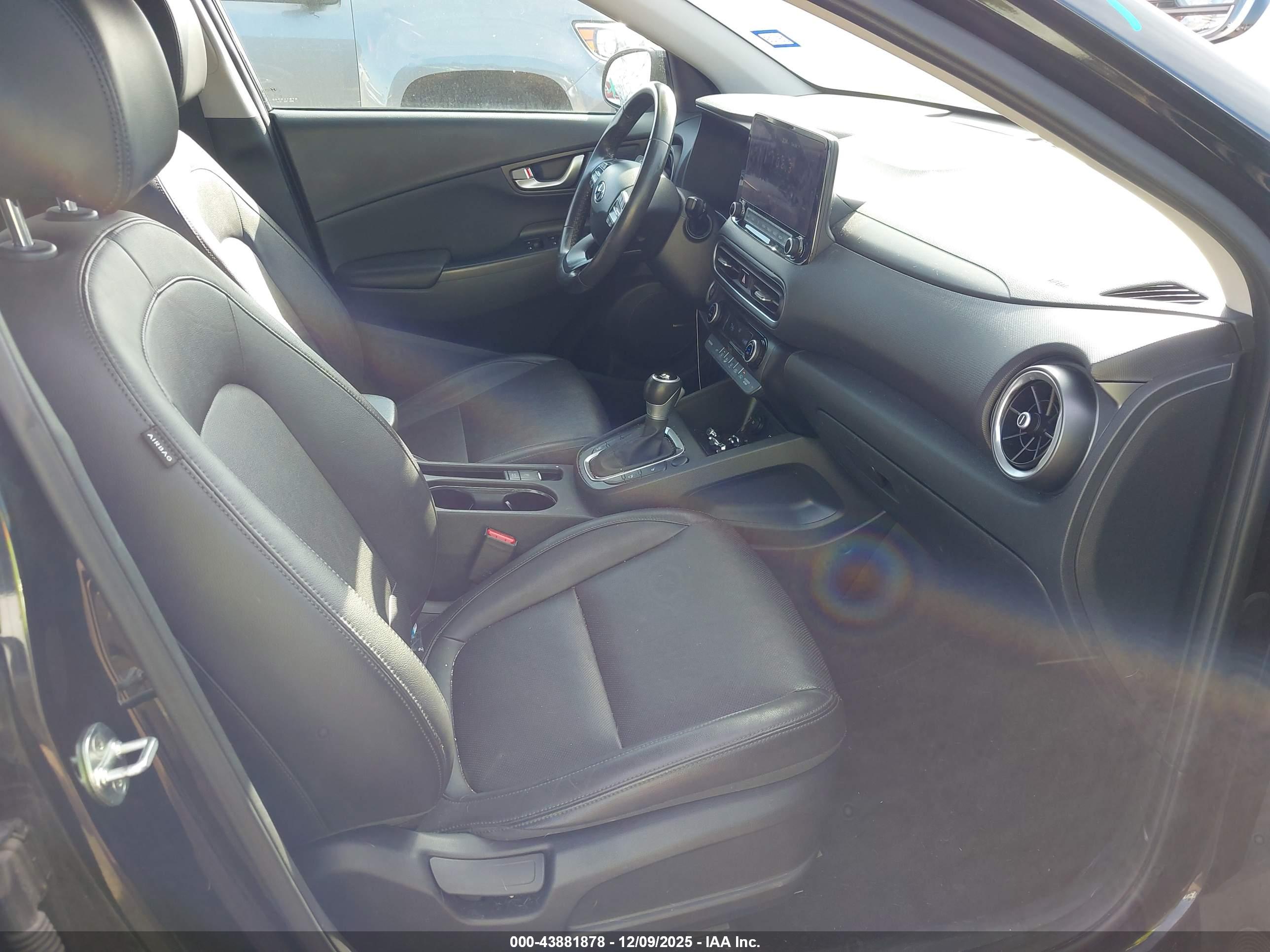 HYUNDAI KONA image 5