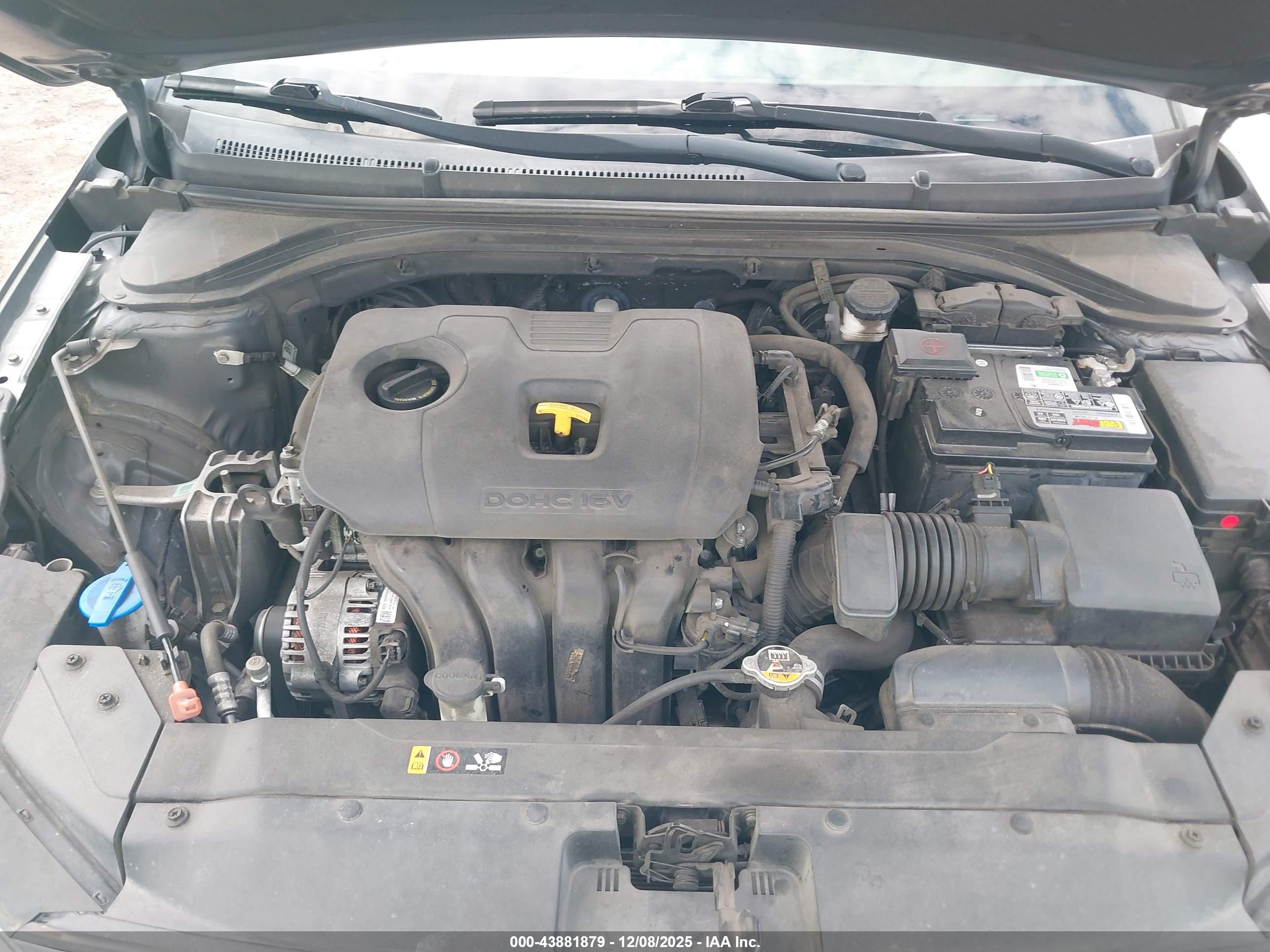 HYUNDAI ELANTRA image 10