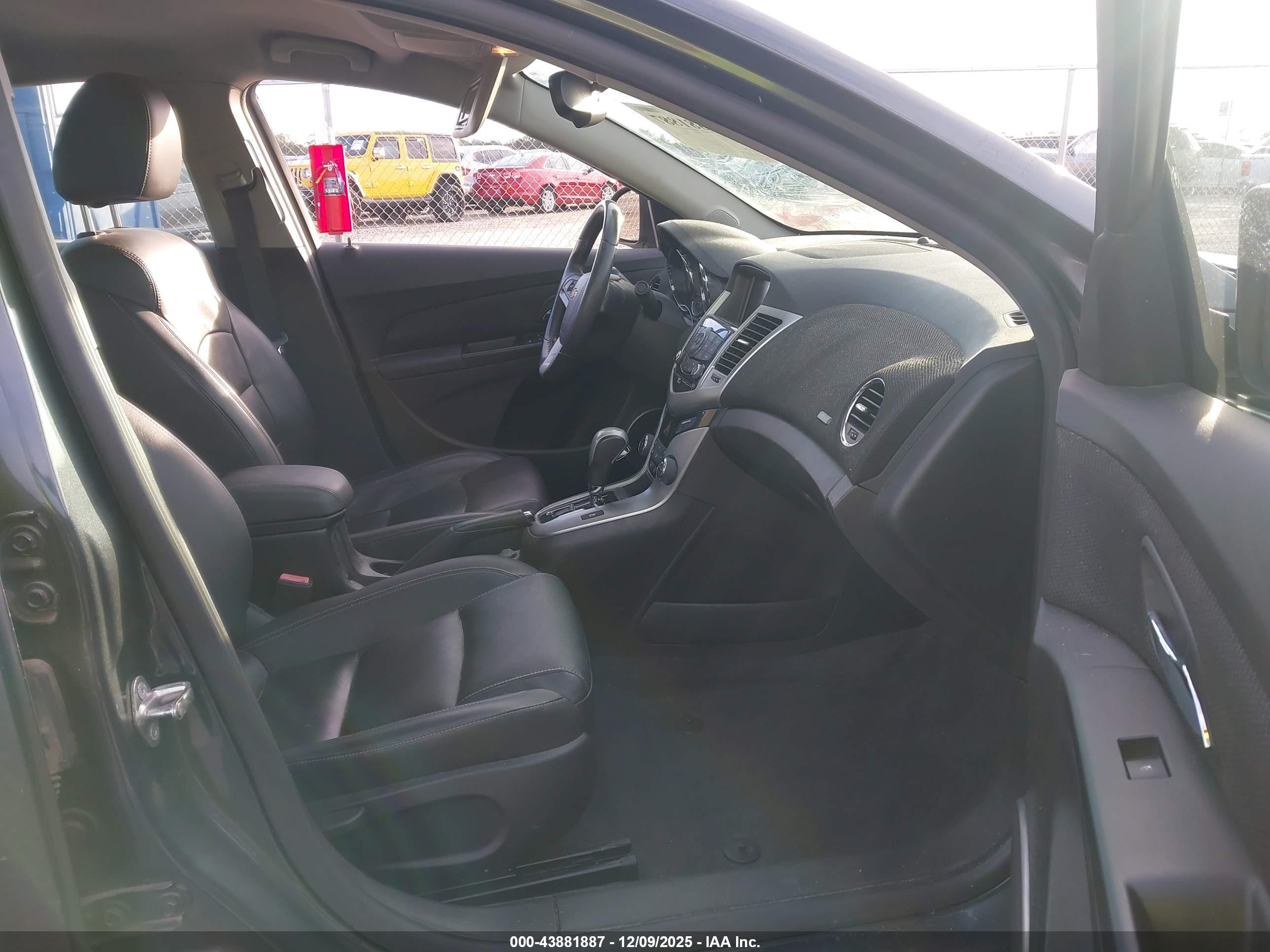 CHEVROLET CRUZE image 5