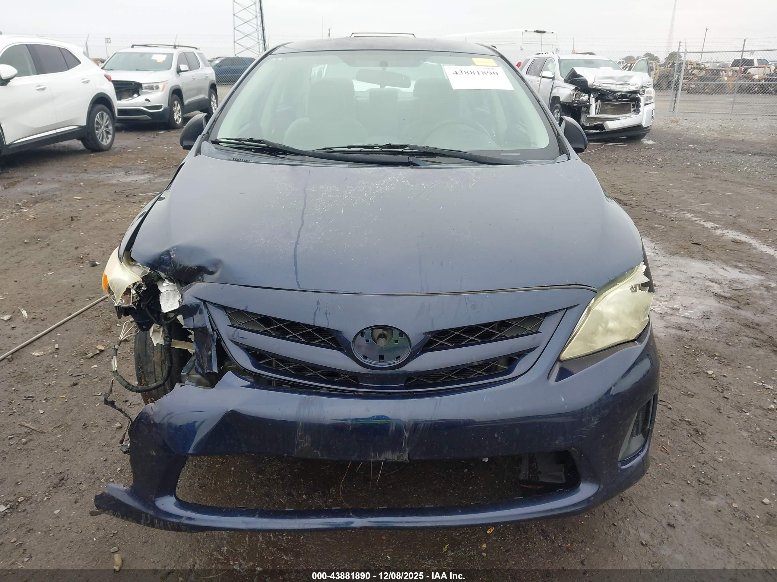 TOYOTA COROLLA image 6