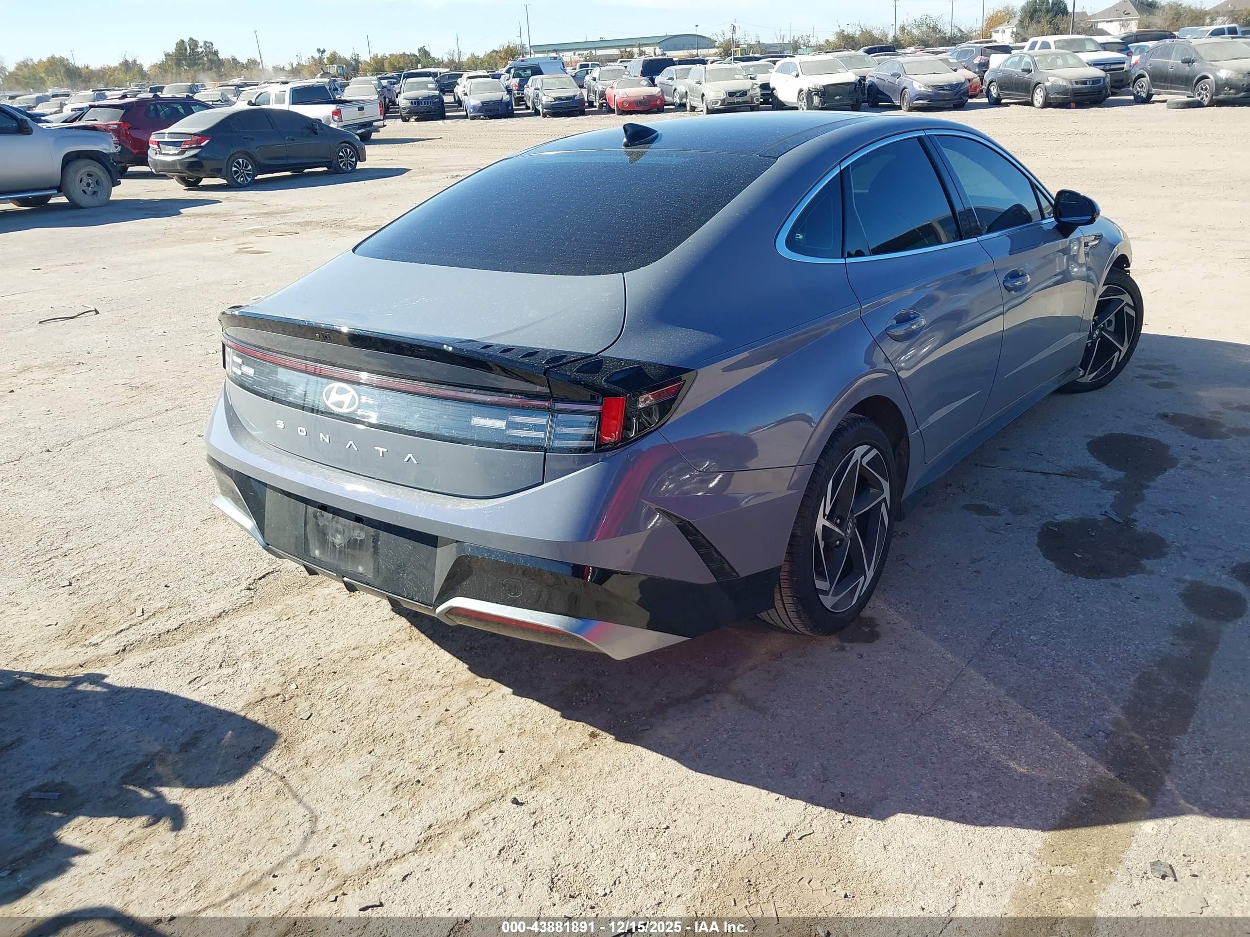 HYUNDAI SONATA image 4