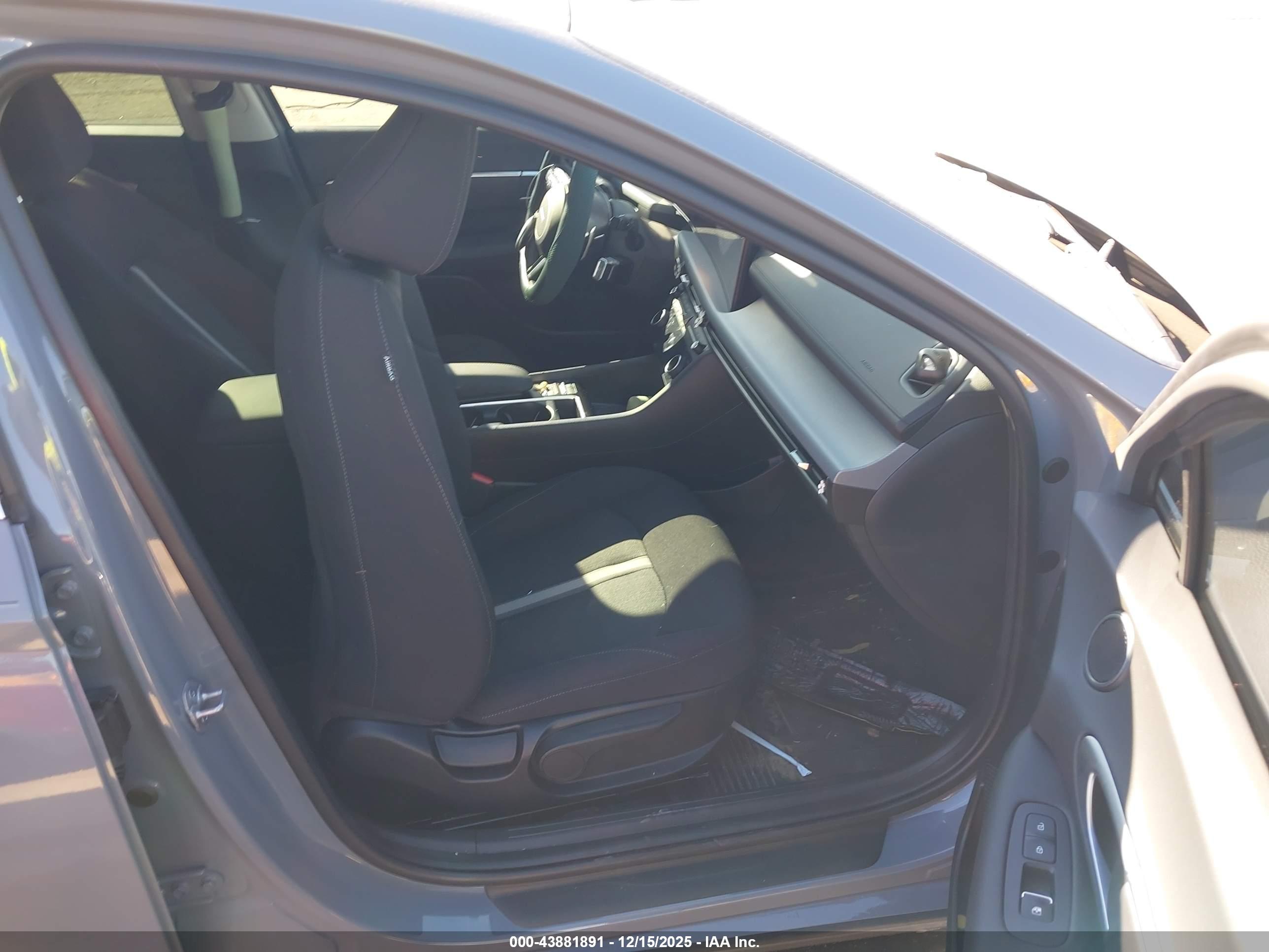 HYUNDAI SONATA image 5