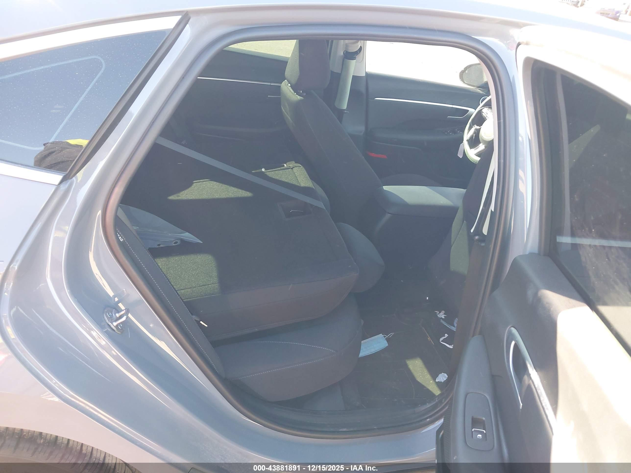 HYUNDAI SONATA image 8