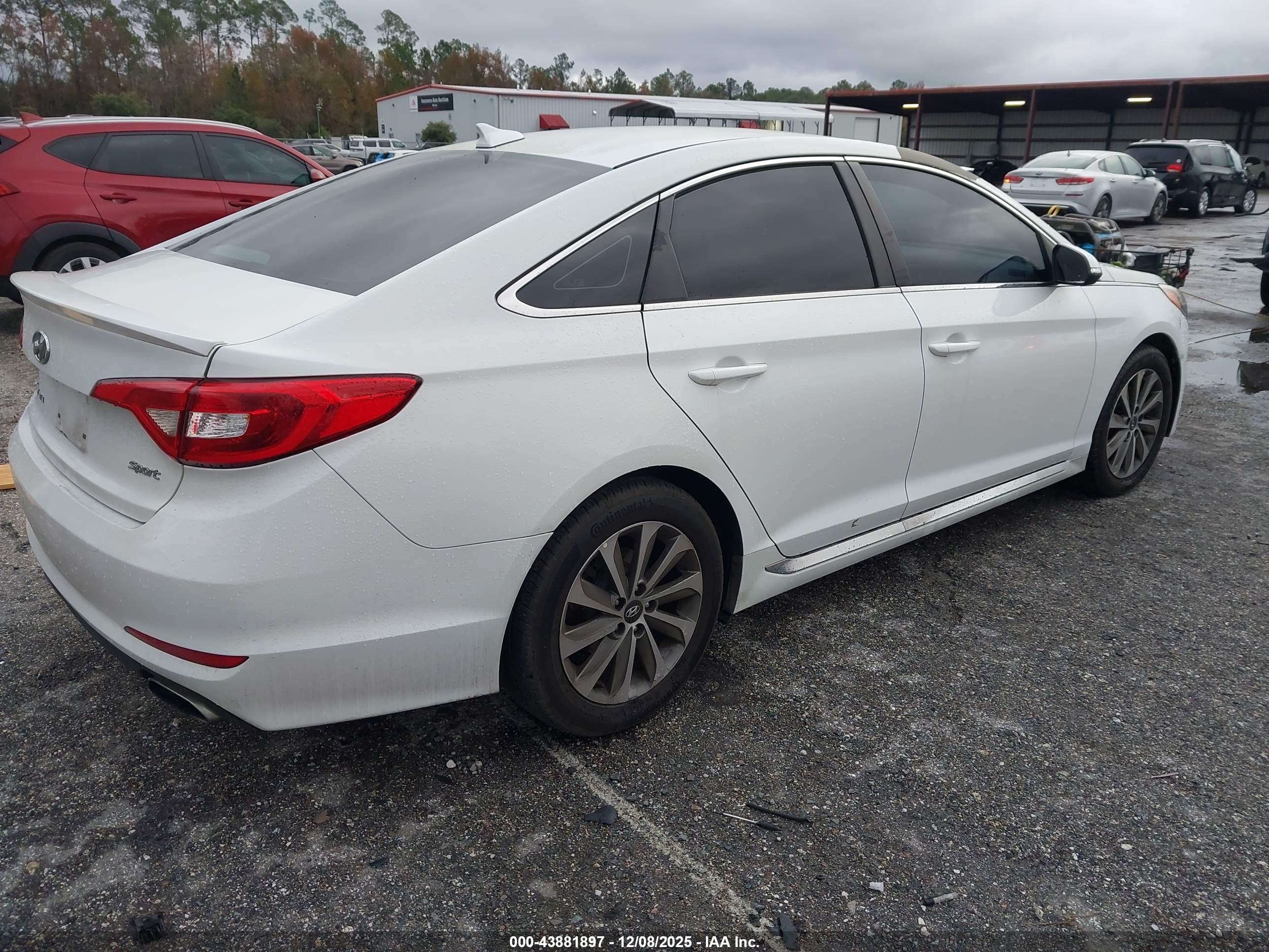 HYUNDAI SONATA image 4