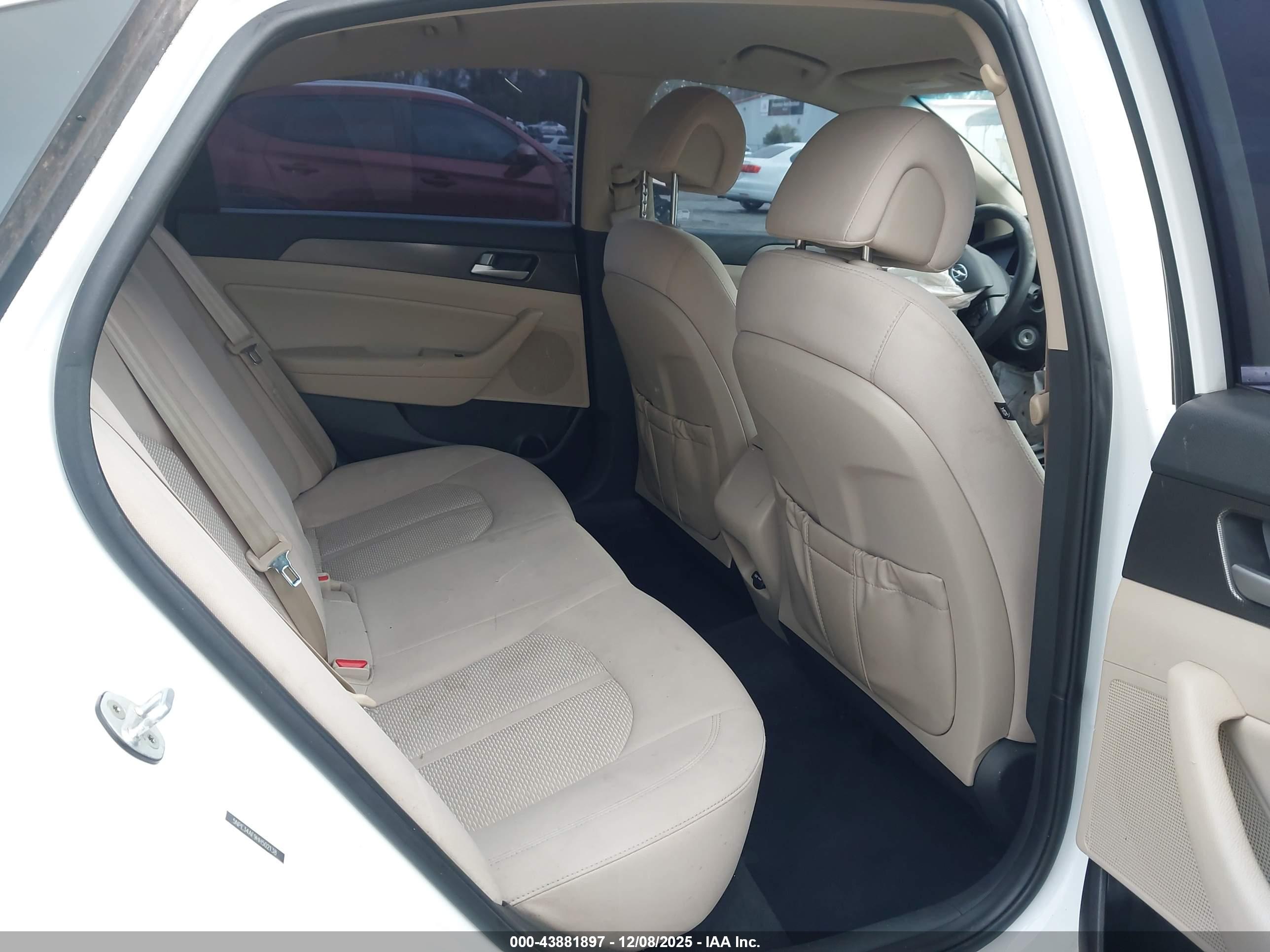 HYUNDAI SONATA image 8
