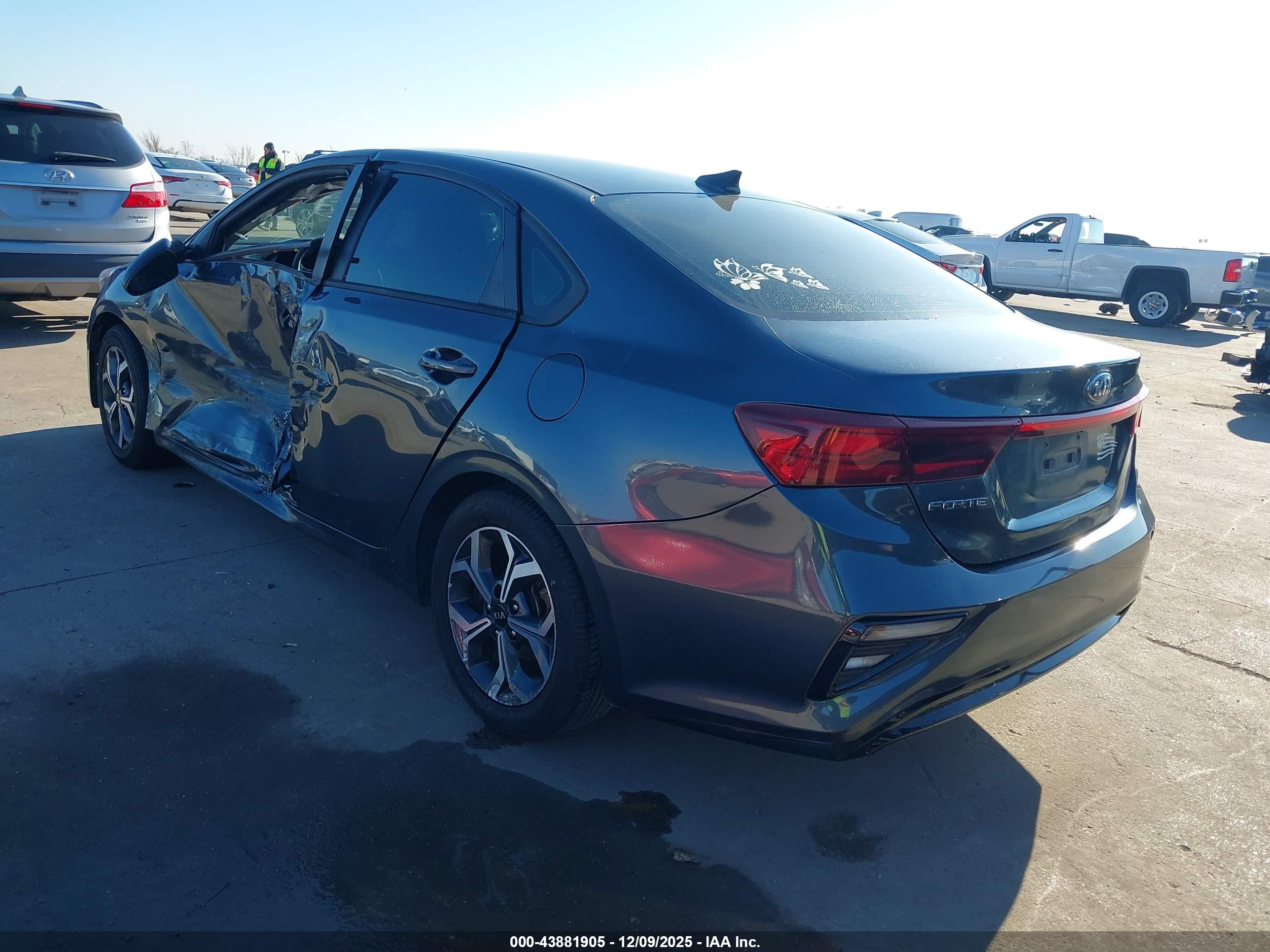 KIA FORTE image 3