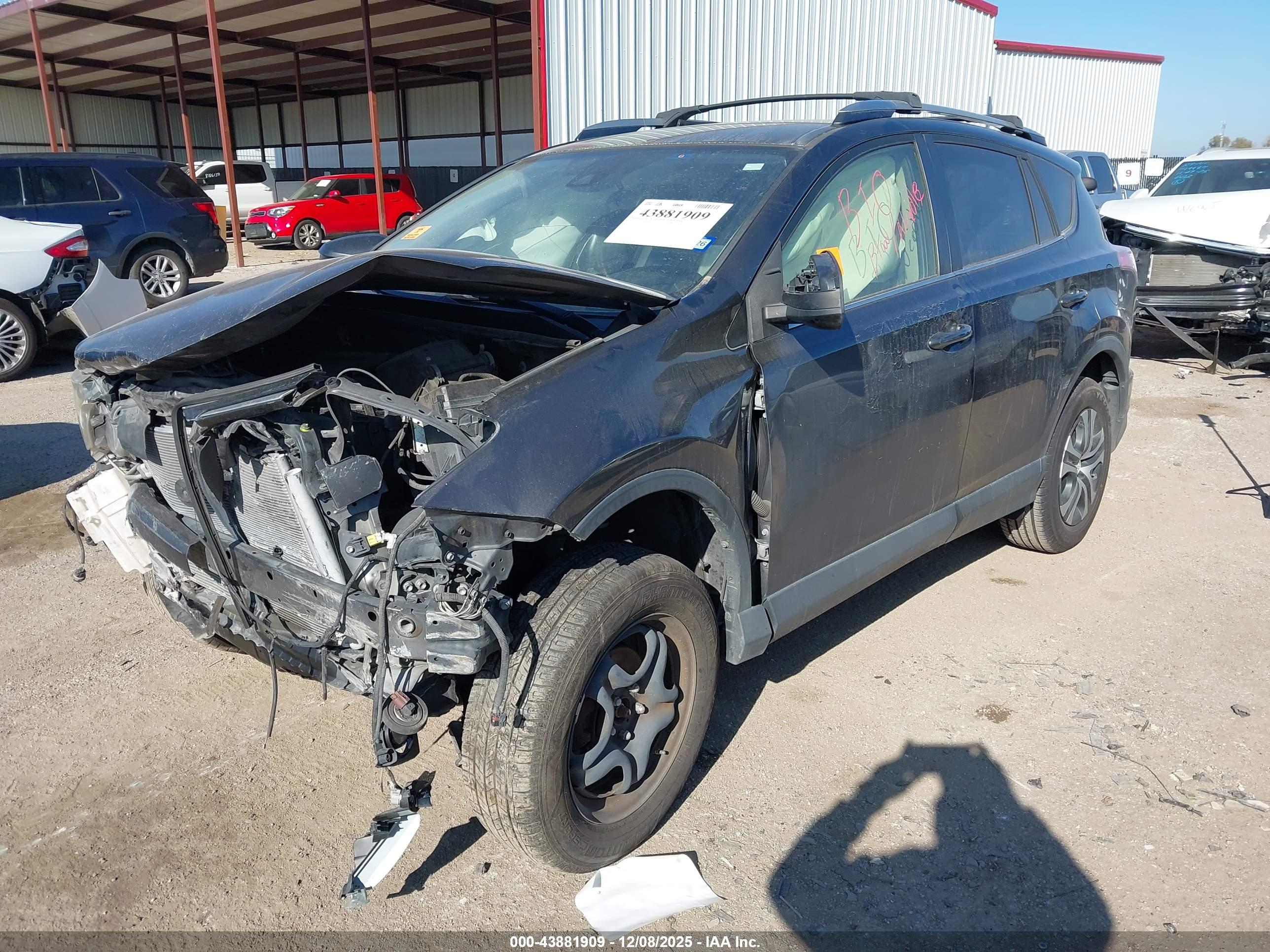 TOYOTA RAV4 image 2