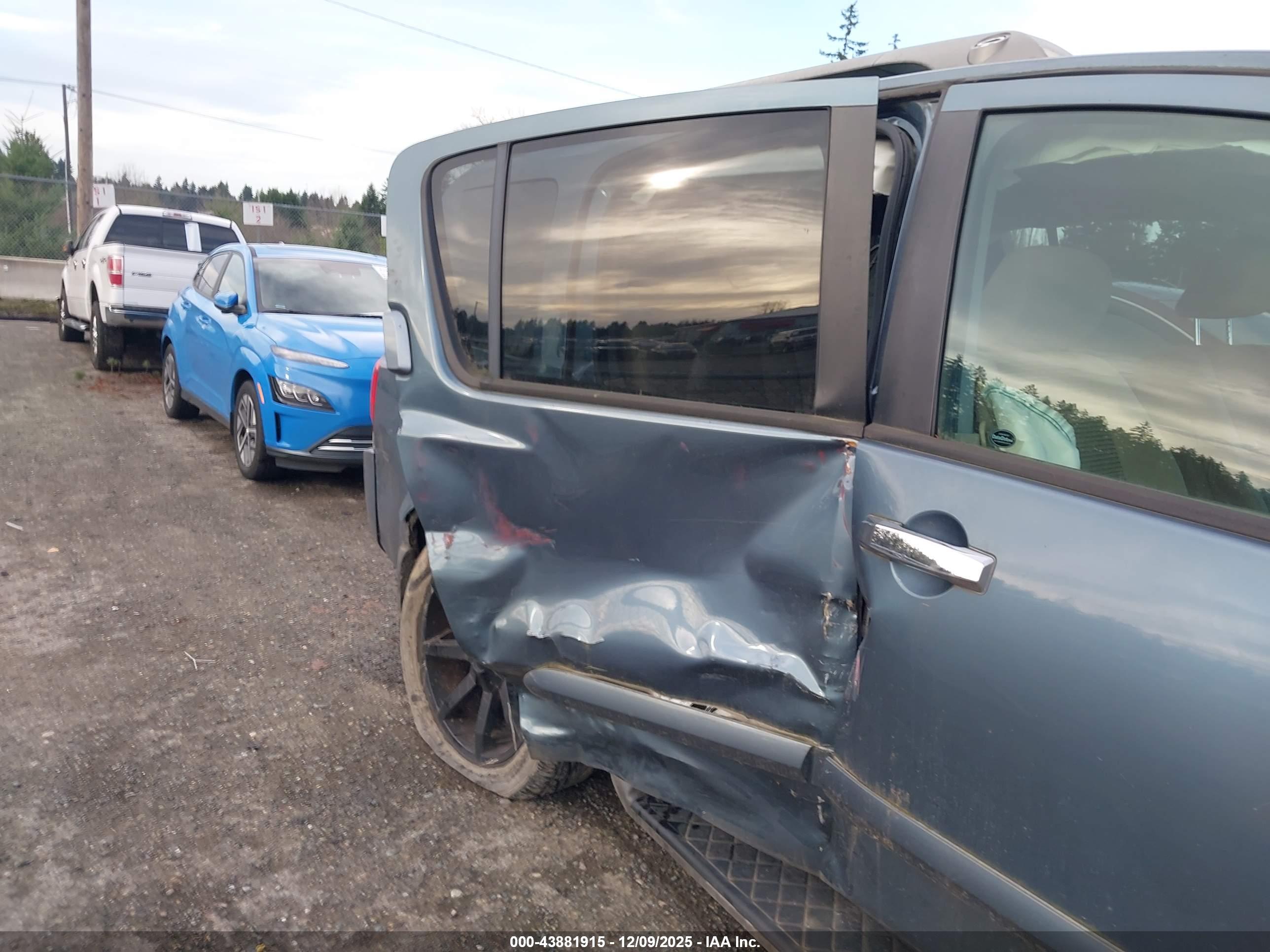 NISSAN ARMADA image 6