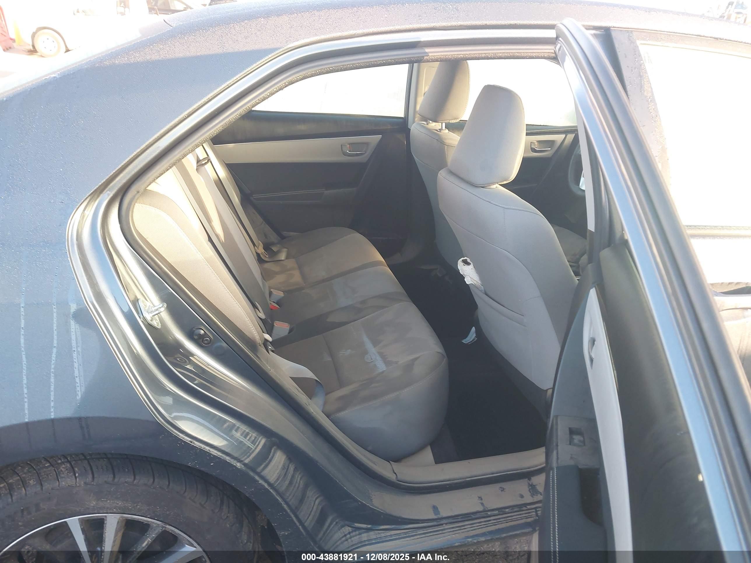 TOYOTA COROLLA image 8