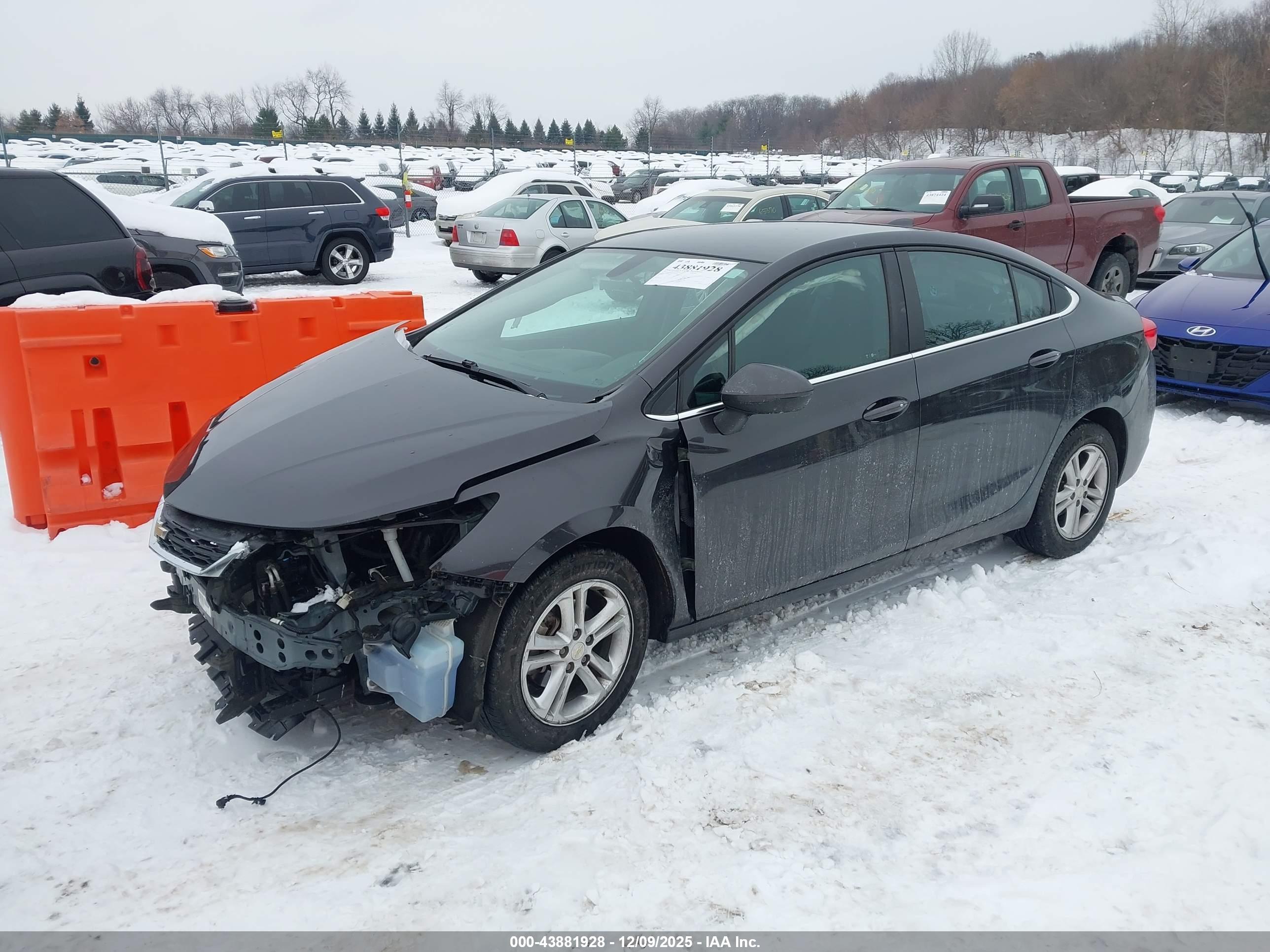 CHEVROLET CRUZE image 2