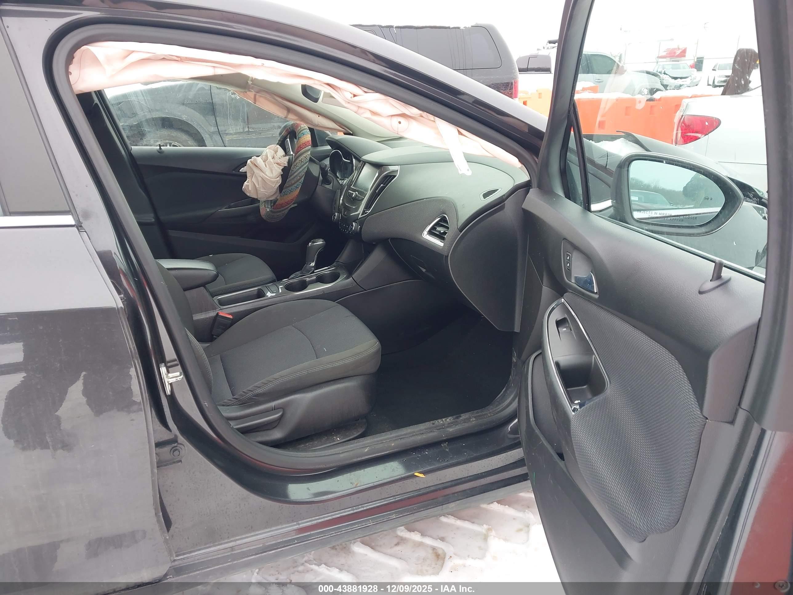 CHEVROLET CRUZE image 5