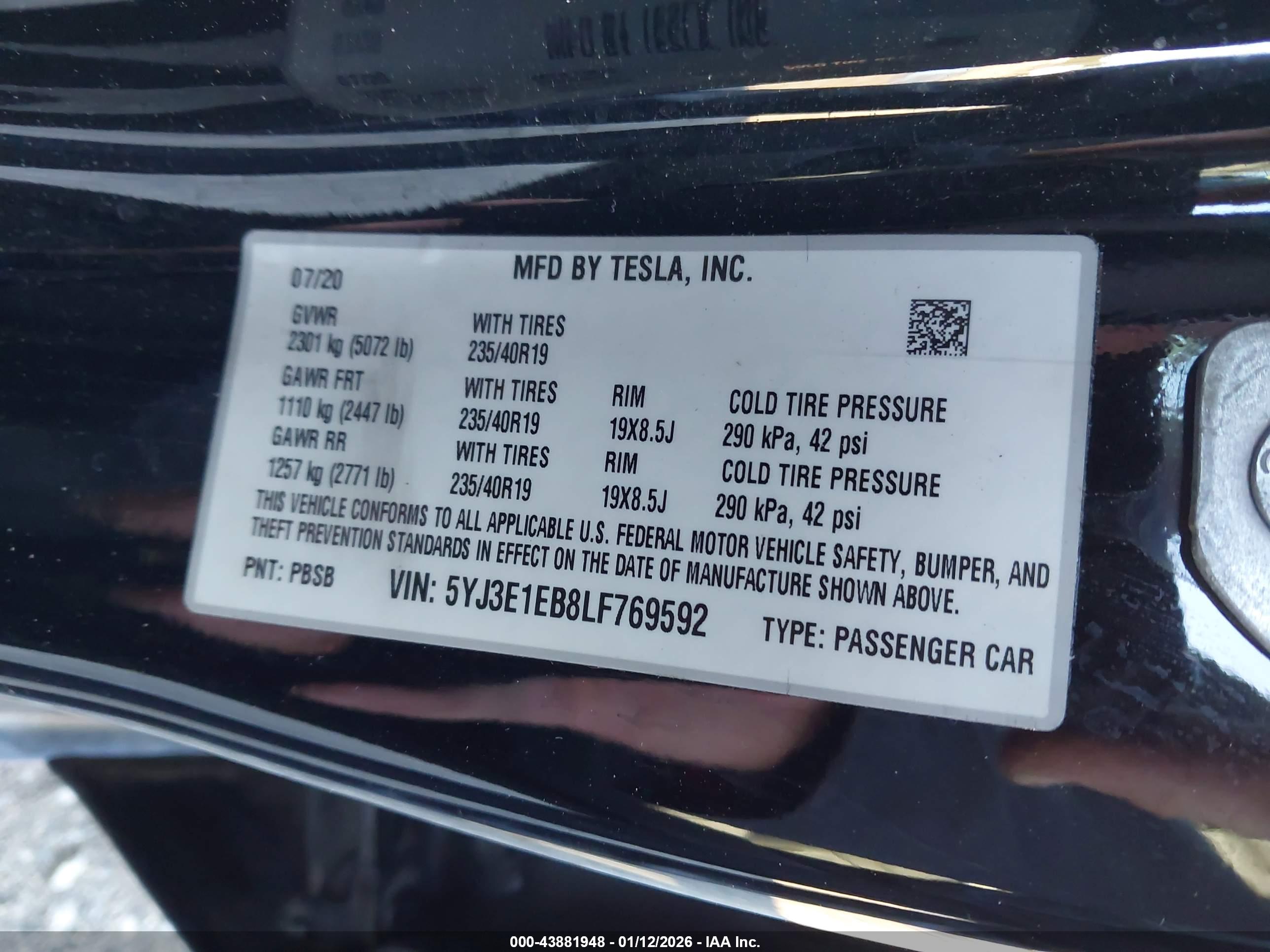 TESLA MODEL image 9