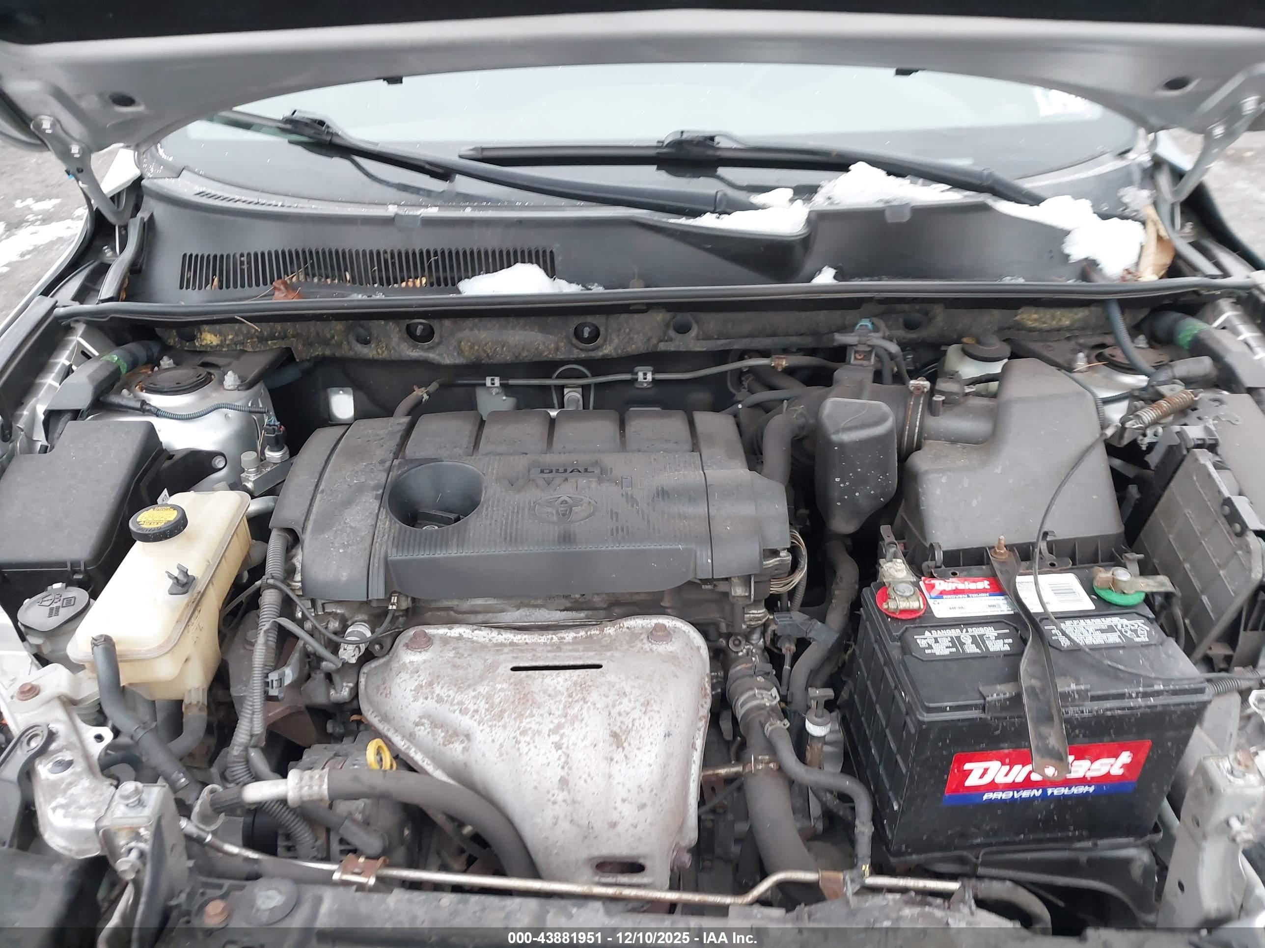 TOYOTA RAV4 image 10