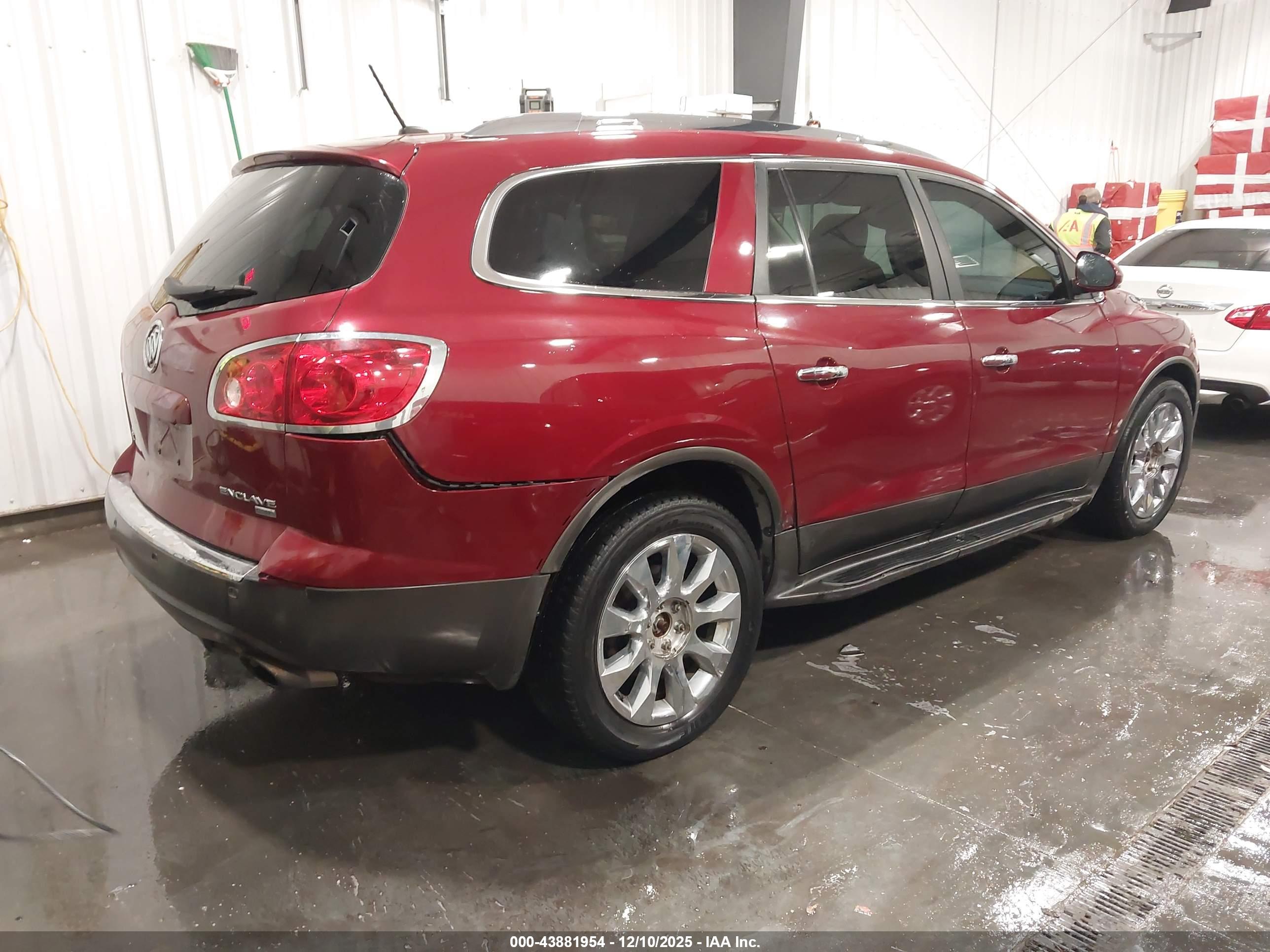 BUICK ENCLAVE image 4