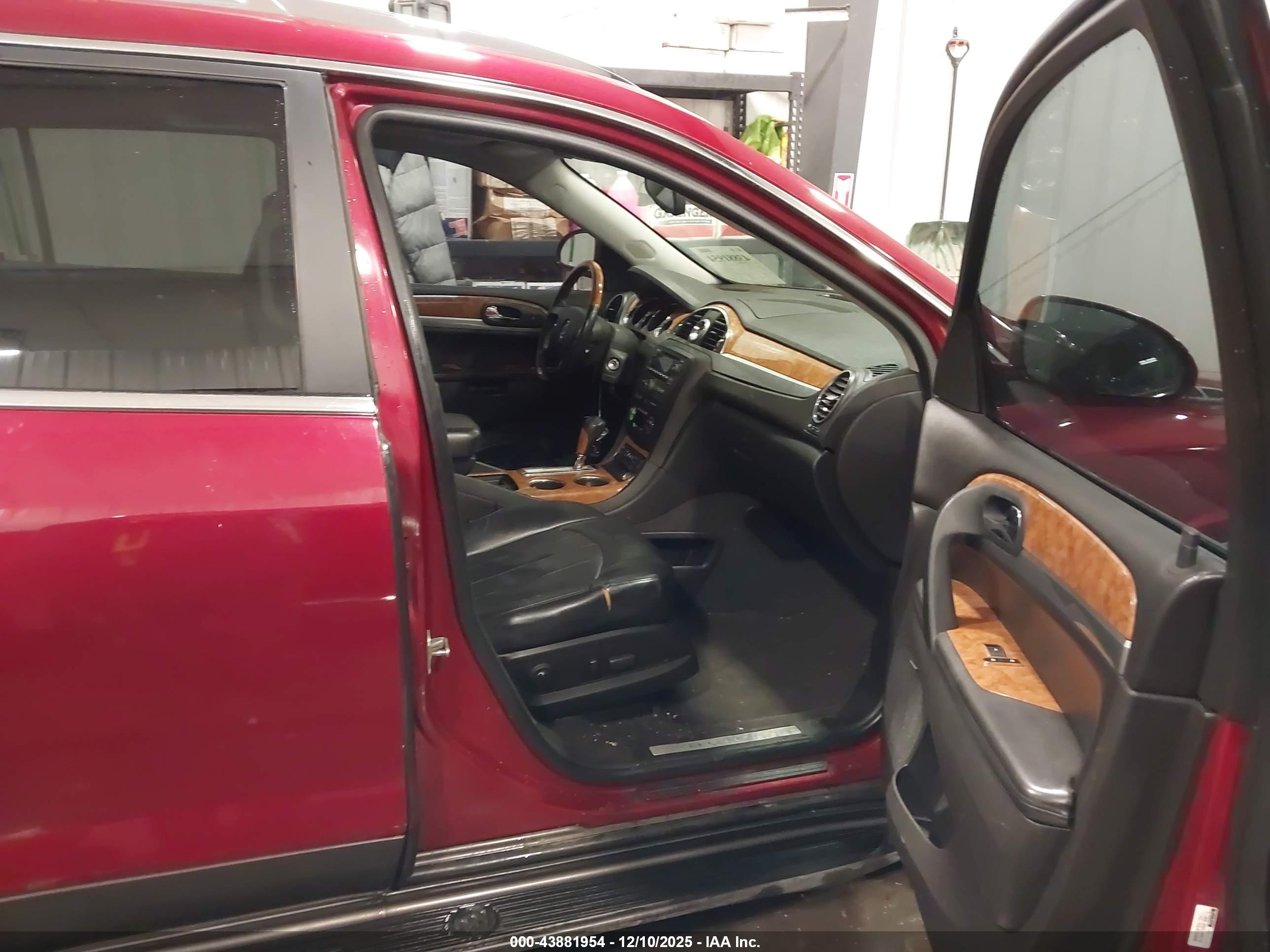 BUICK ENCLAVE image 5