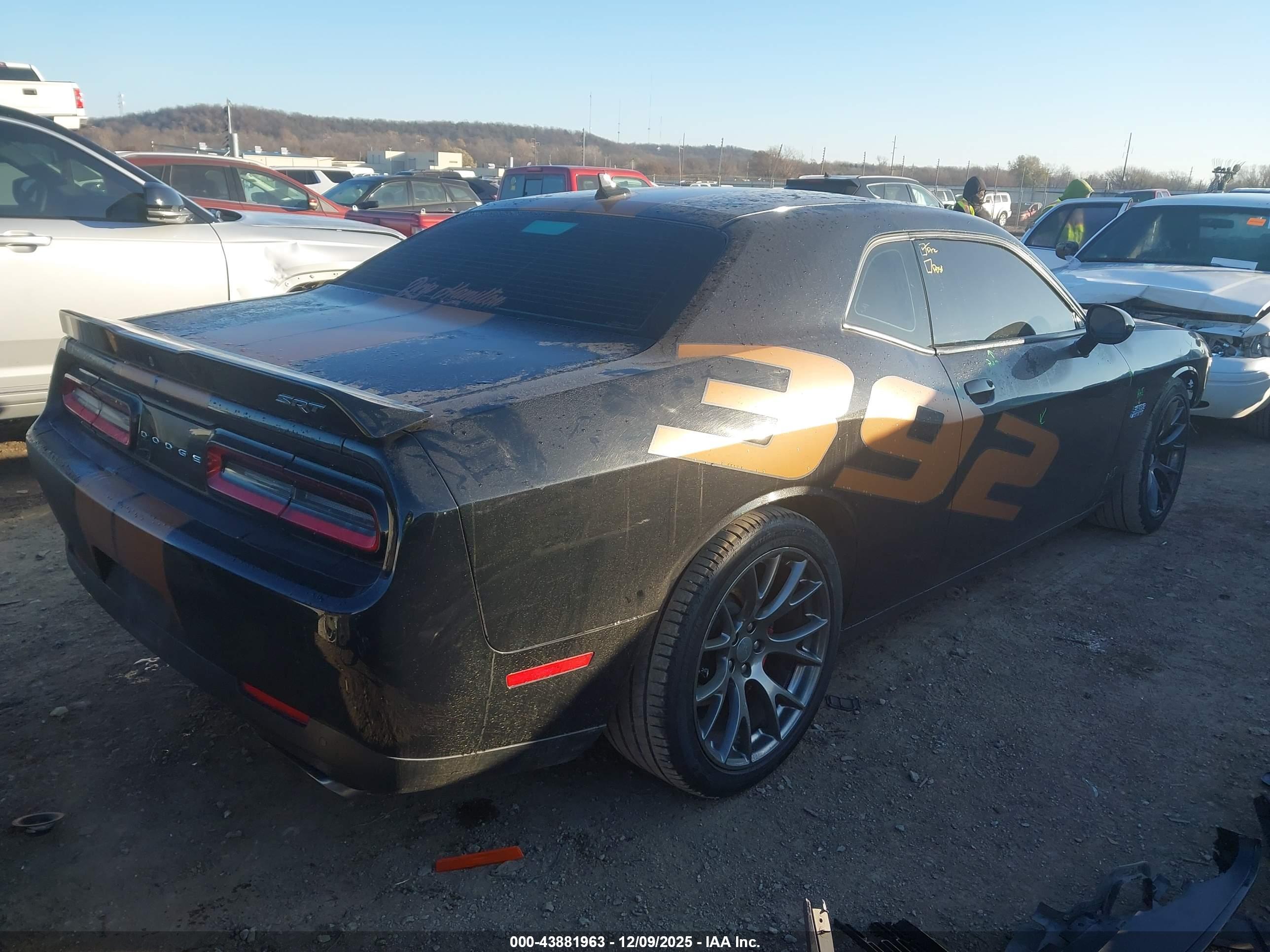 DODGE CHALLENGER image 4