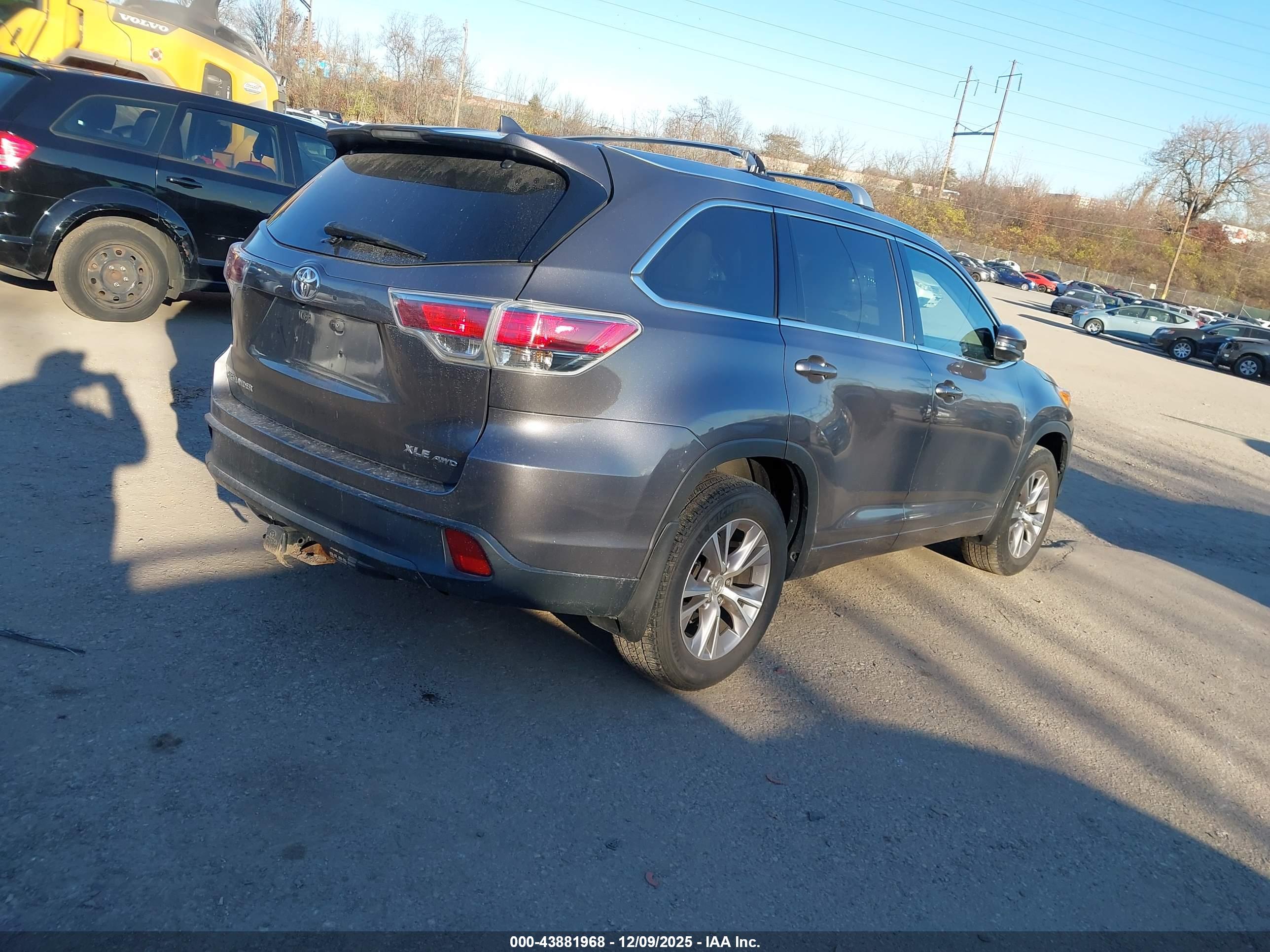 TOYOTA HIGHLANDER image 4