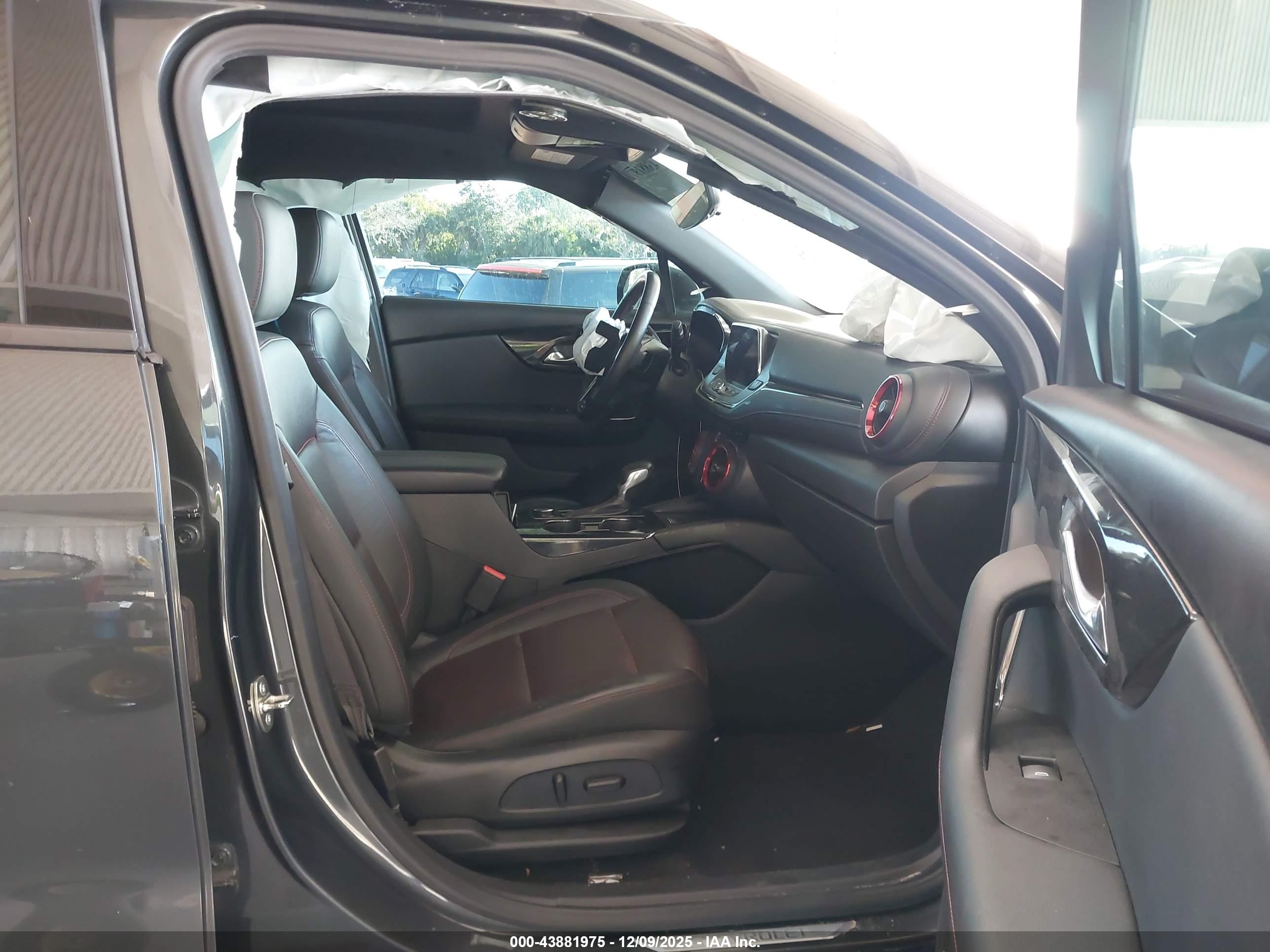 CHEVROLET BLAZER image 5