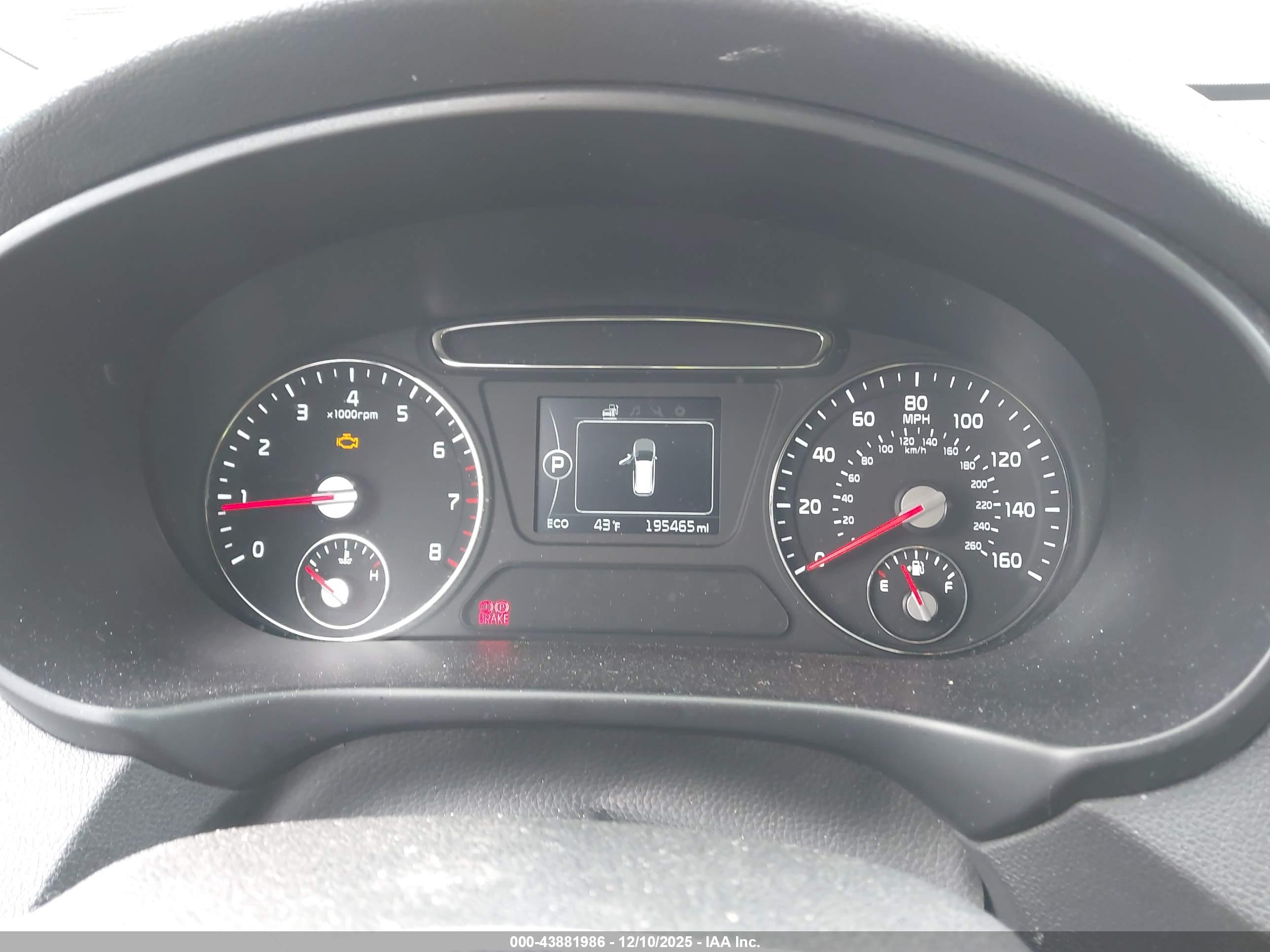 KIA SORENTO image 7