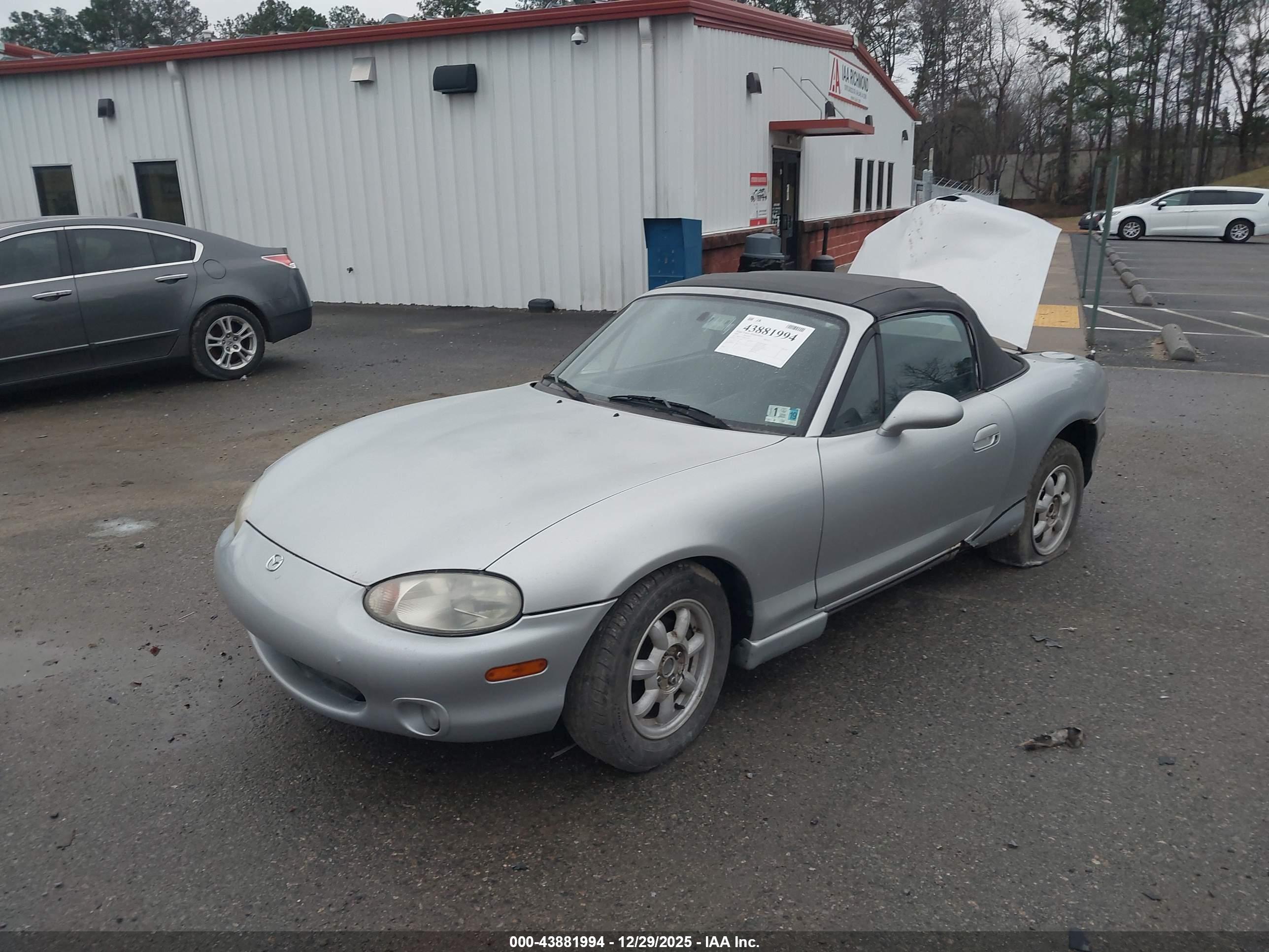 MAZDA MX-5 image 2
