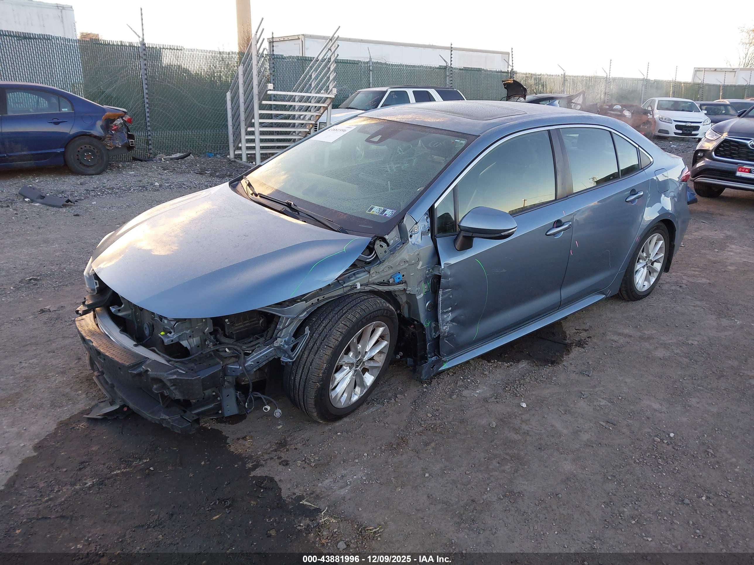 TOYOTA COROLLA image 2