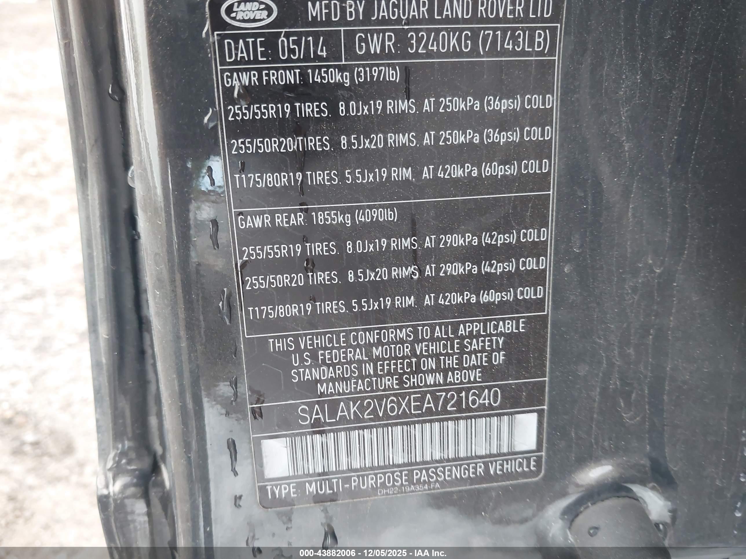 LAND ROVER image 9