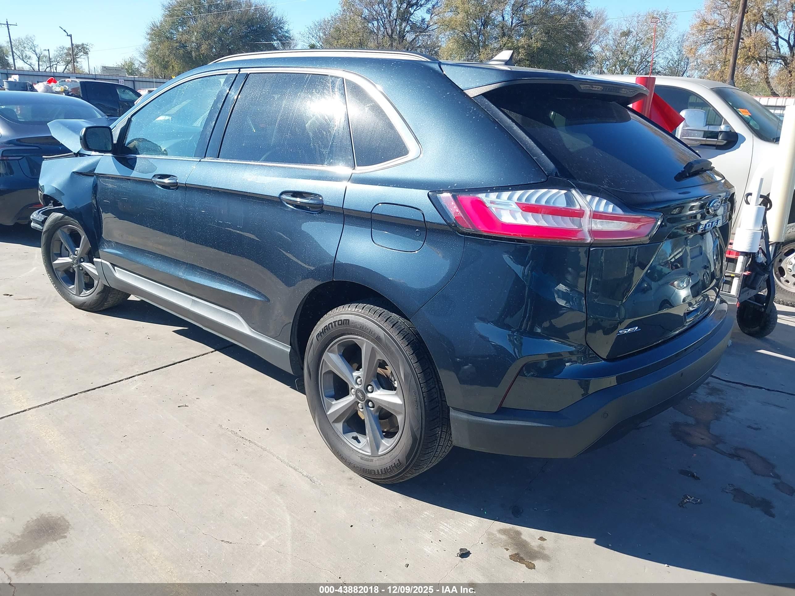 FORD EDGE image 3