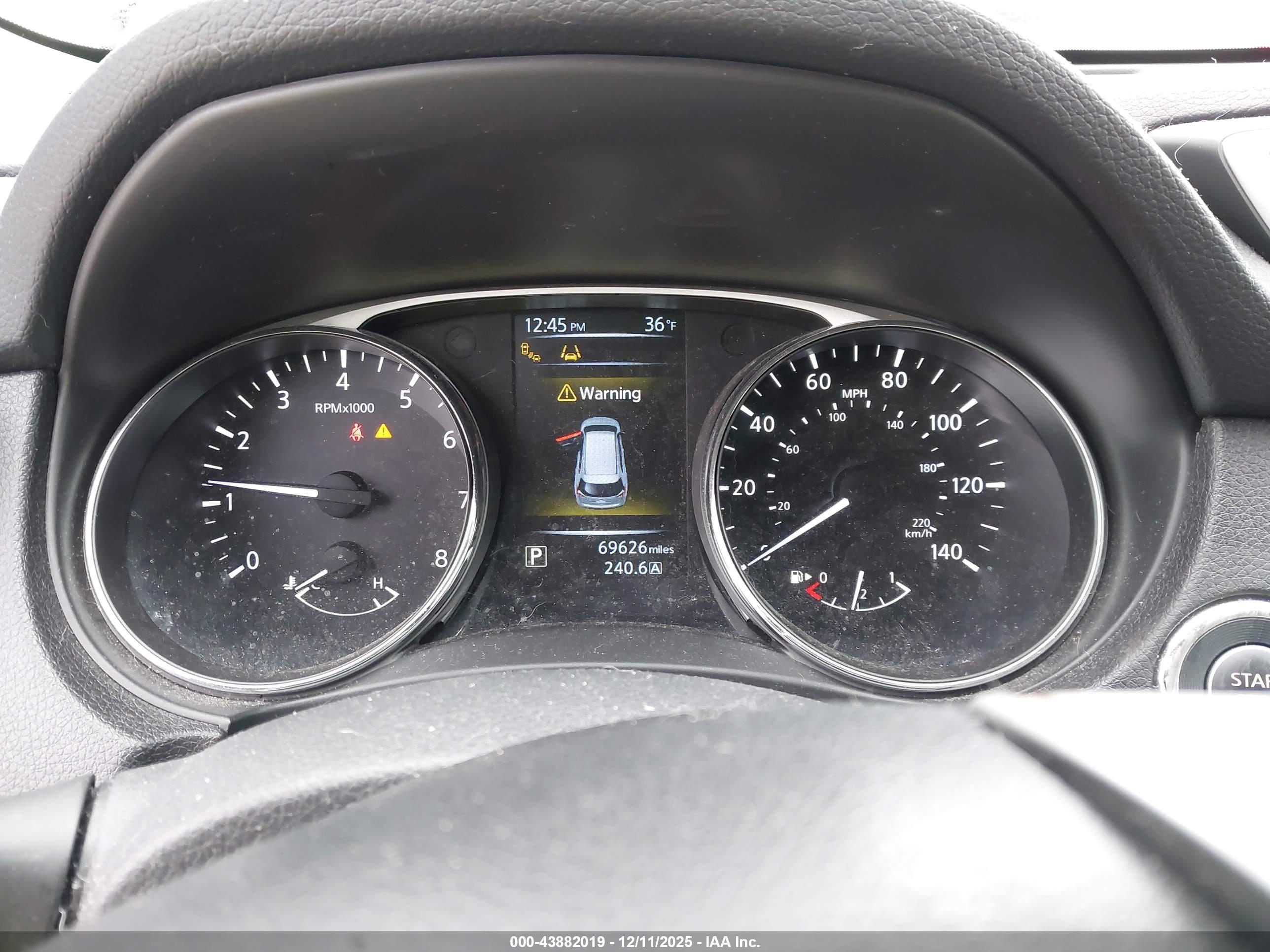 NISSAN ROGUE image 7