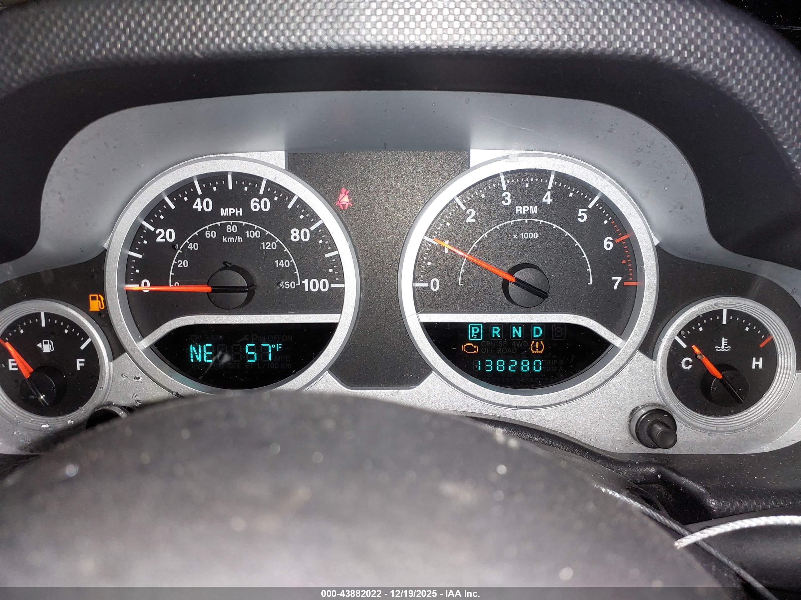 JEEP WRANGLER image 7