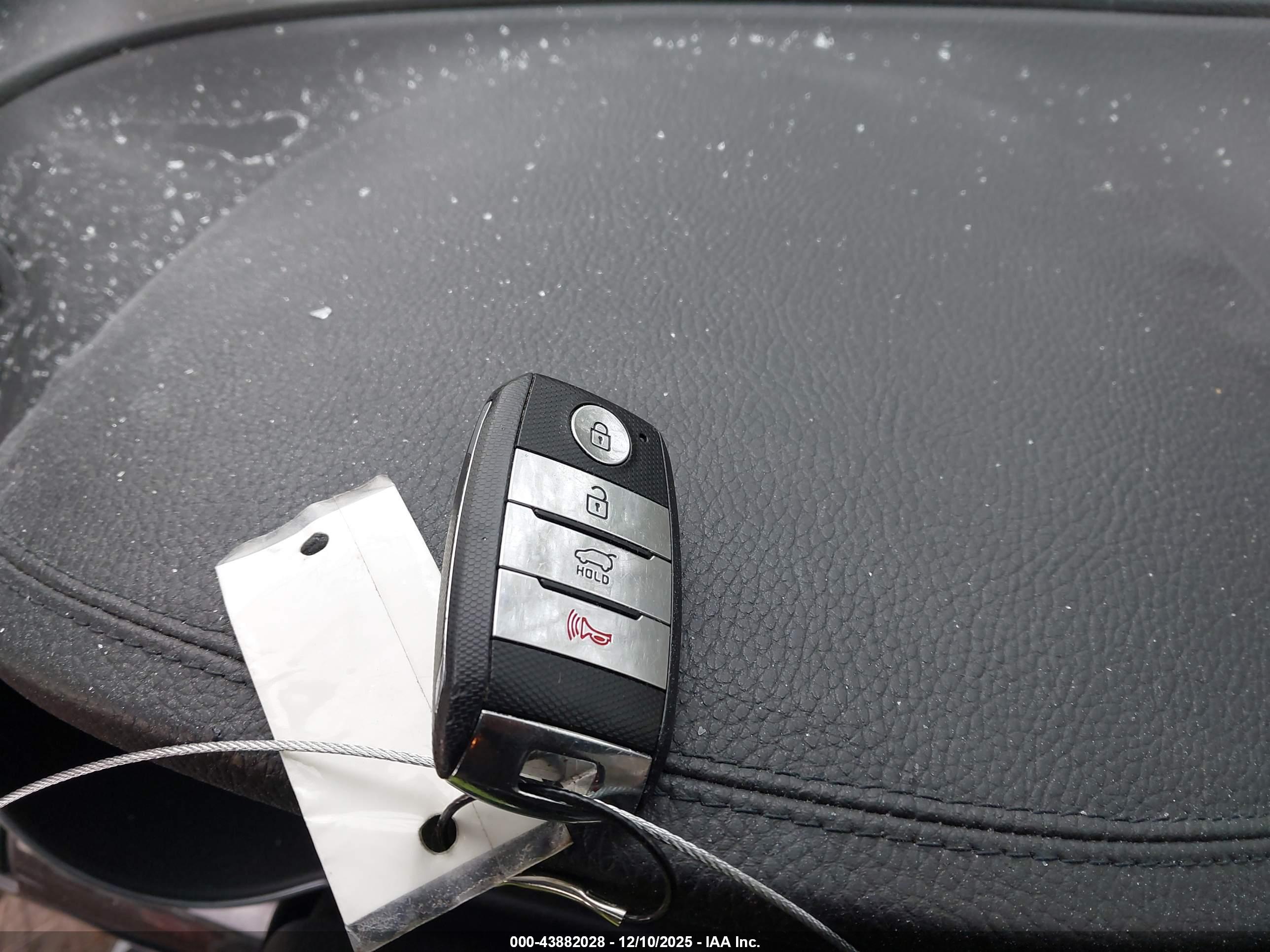 KIA SORENTO image 11