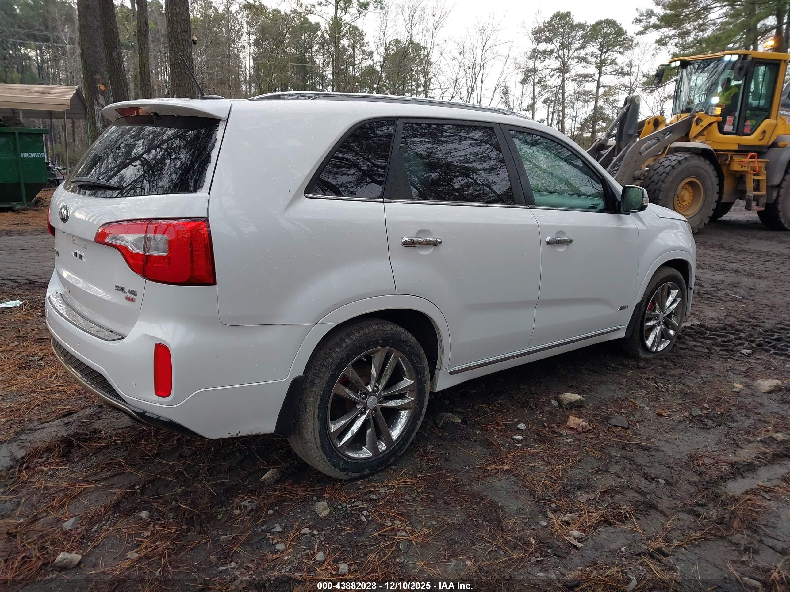 KIA SORENTO image 4