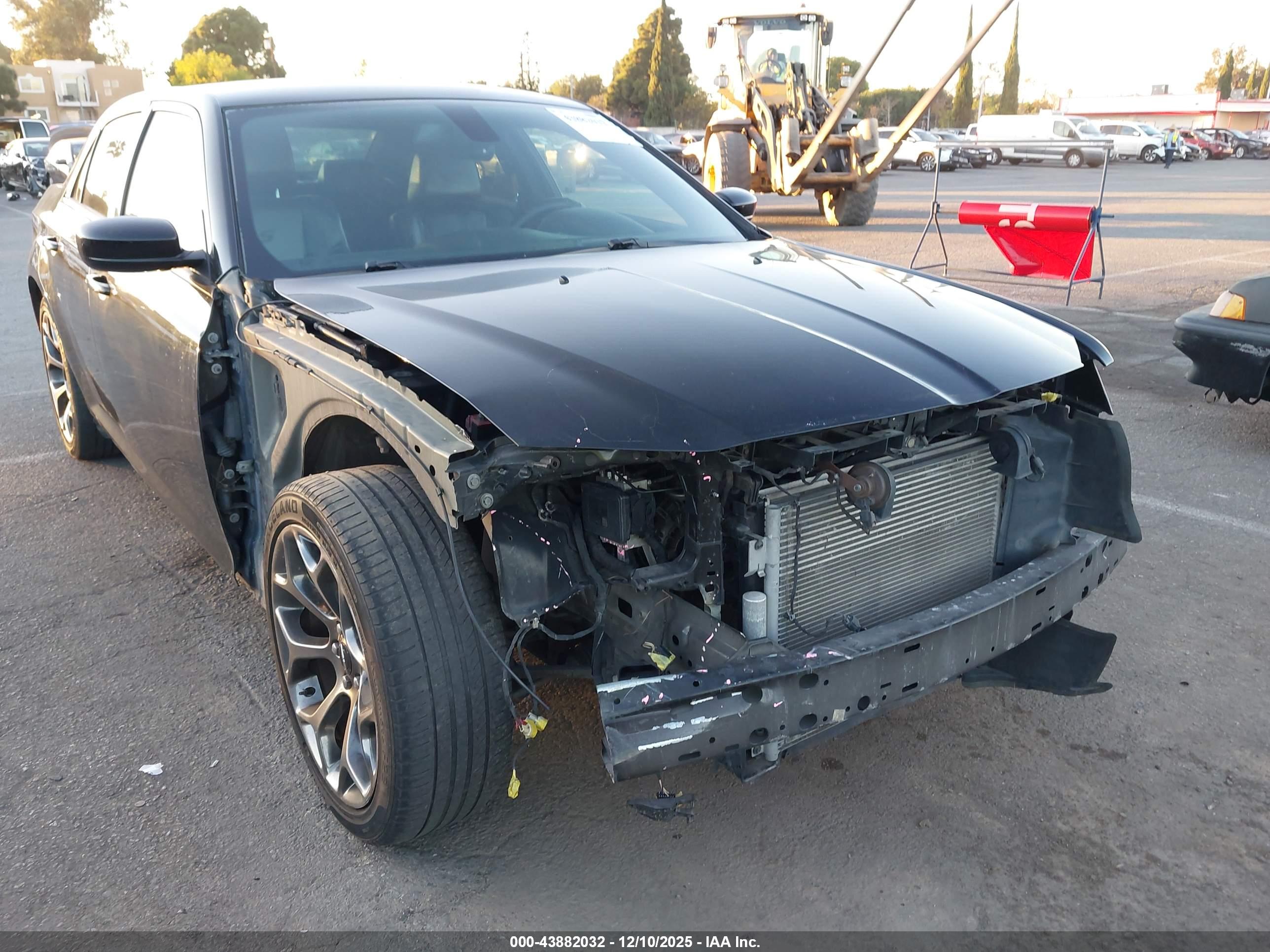 CHRYSLER 300 image 6