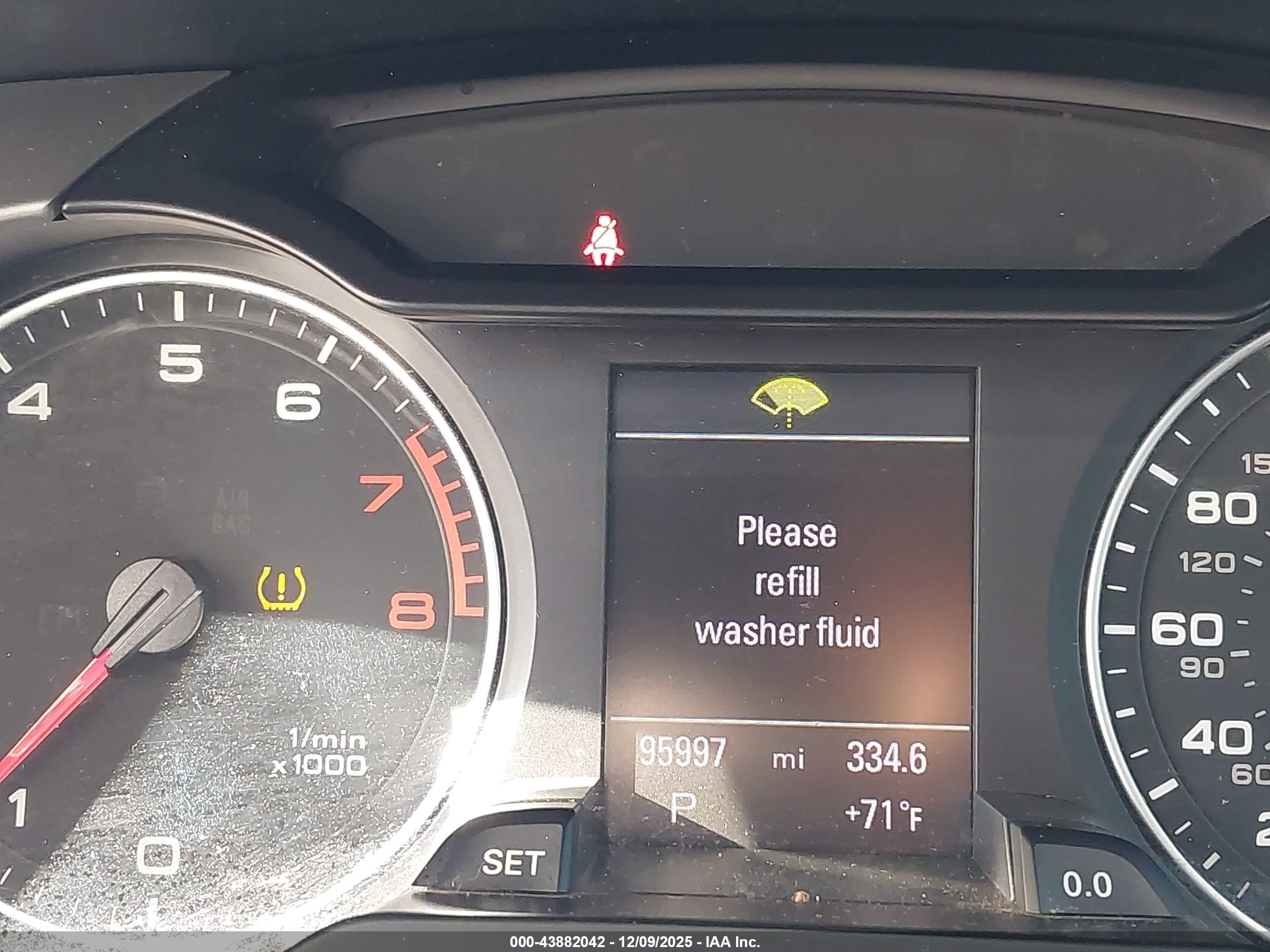AUDI A4 image 7