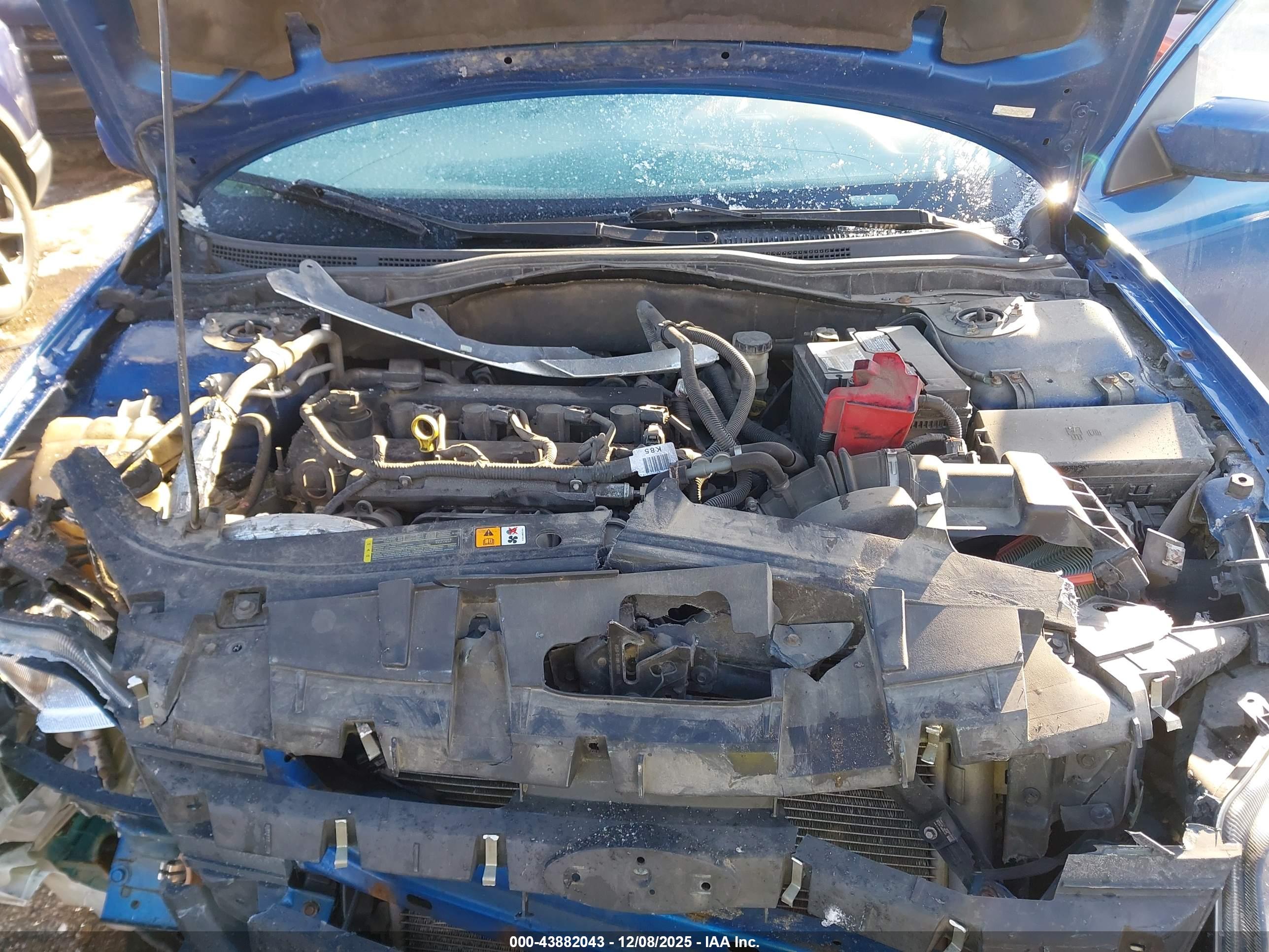 FORD FUSION image 10
