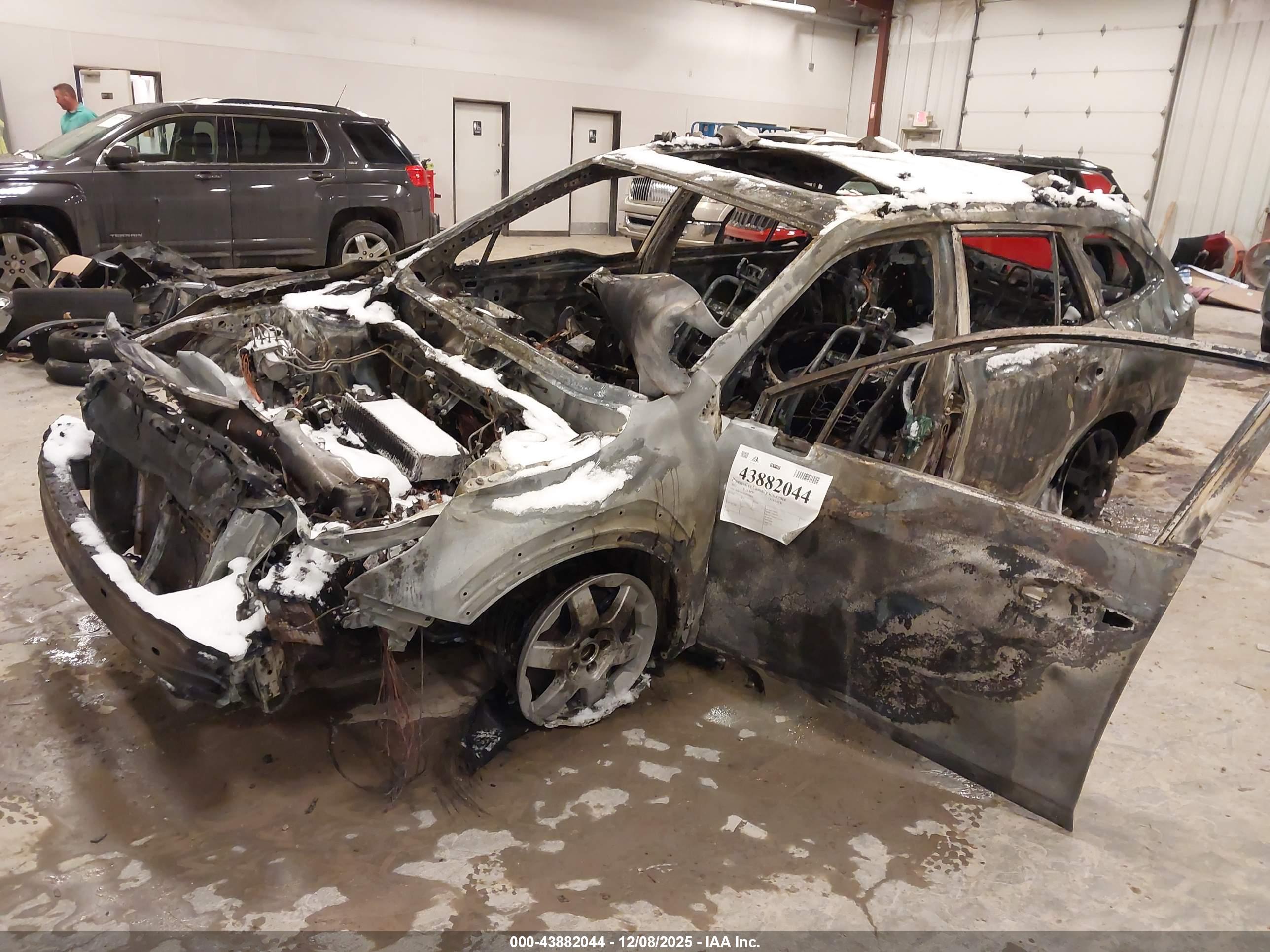 SUBARU OUTBACK image 2