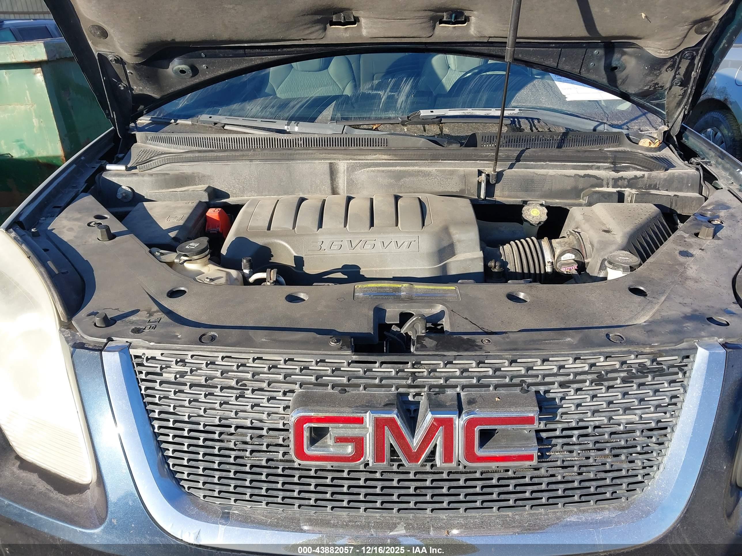 GMC ACADIA image 10