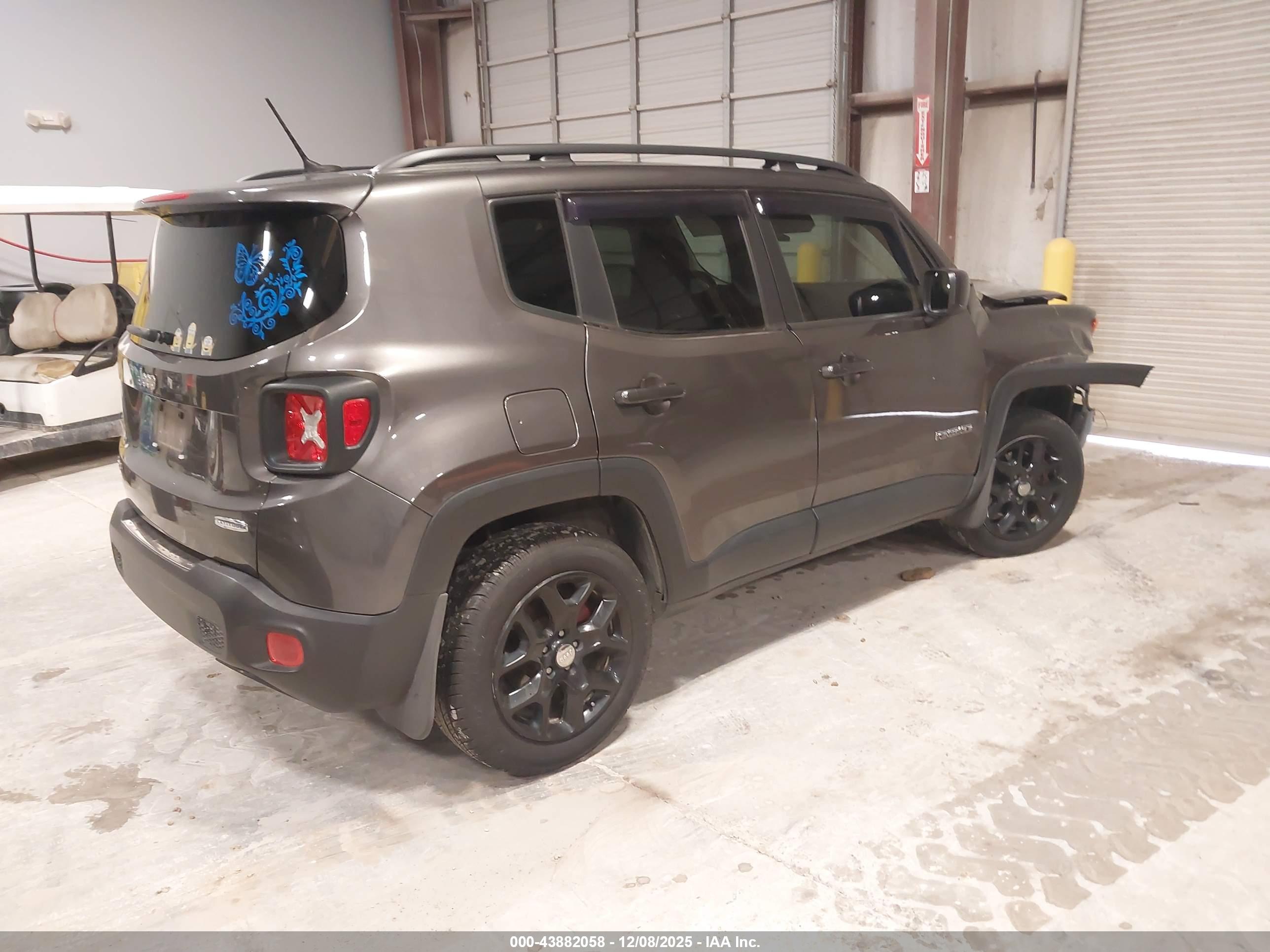 JEEP RENEGADE image 4