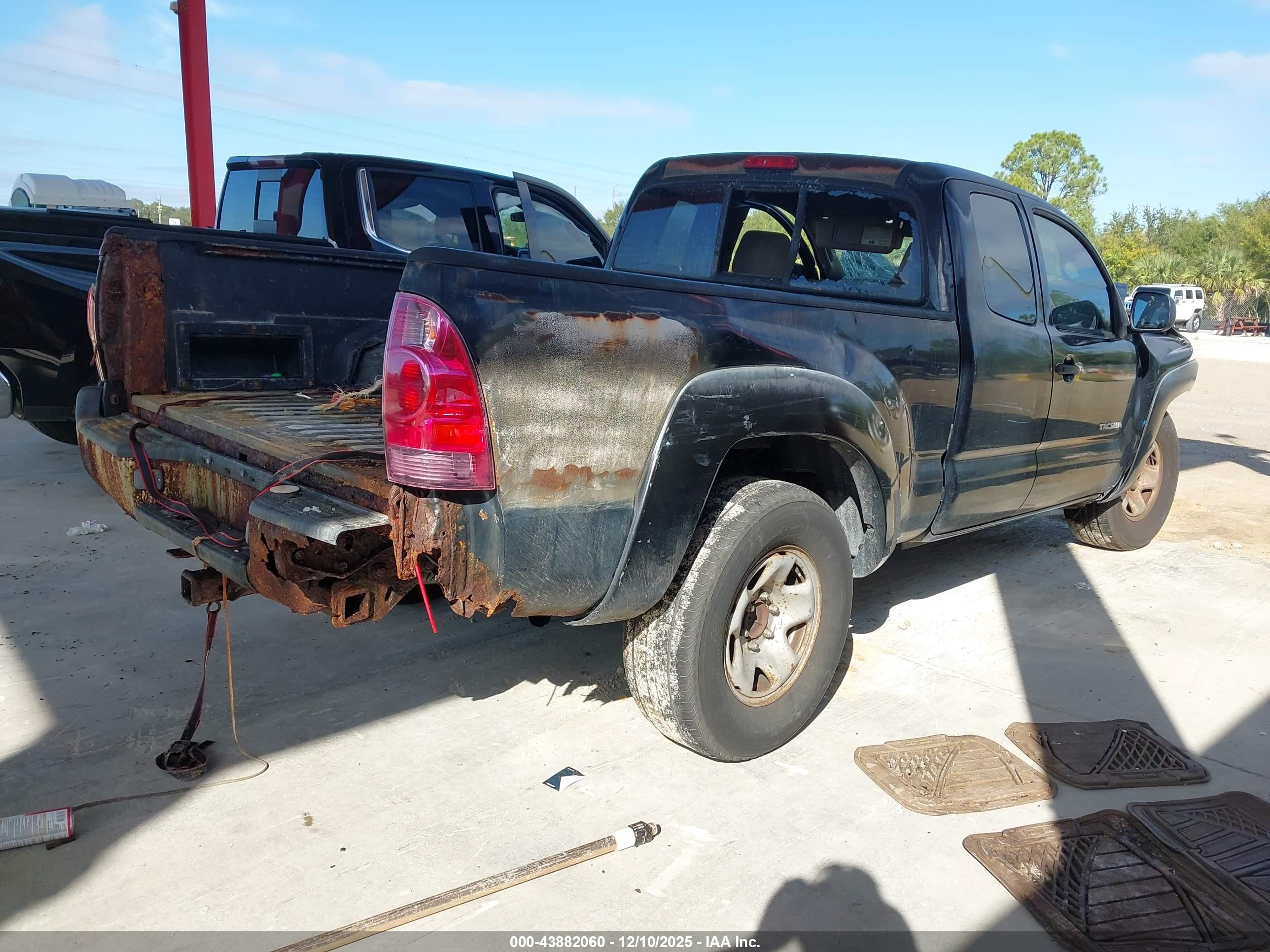 TOYOTA TACOMA image 4