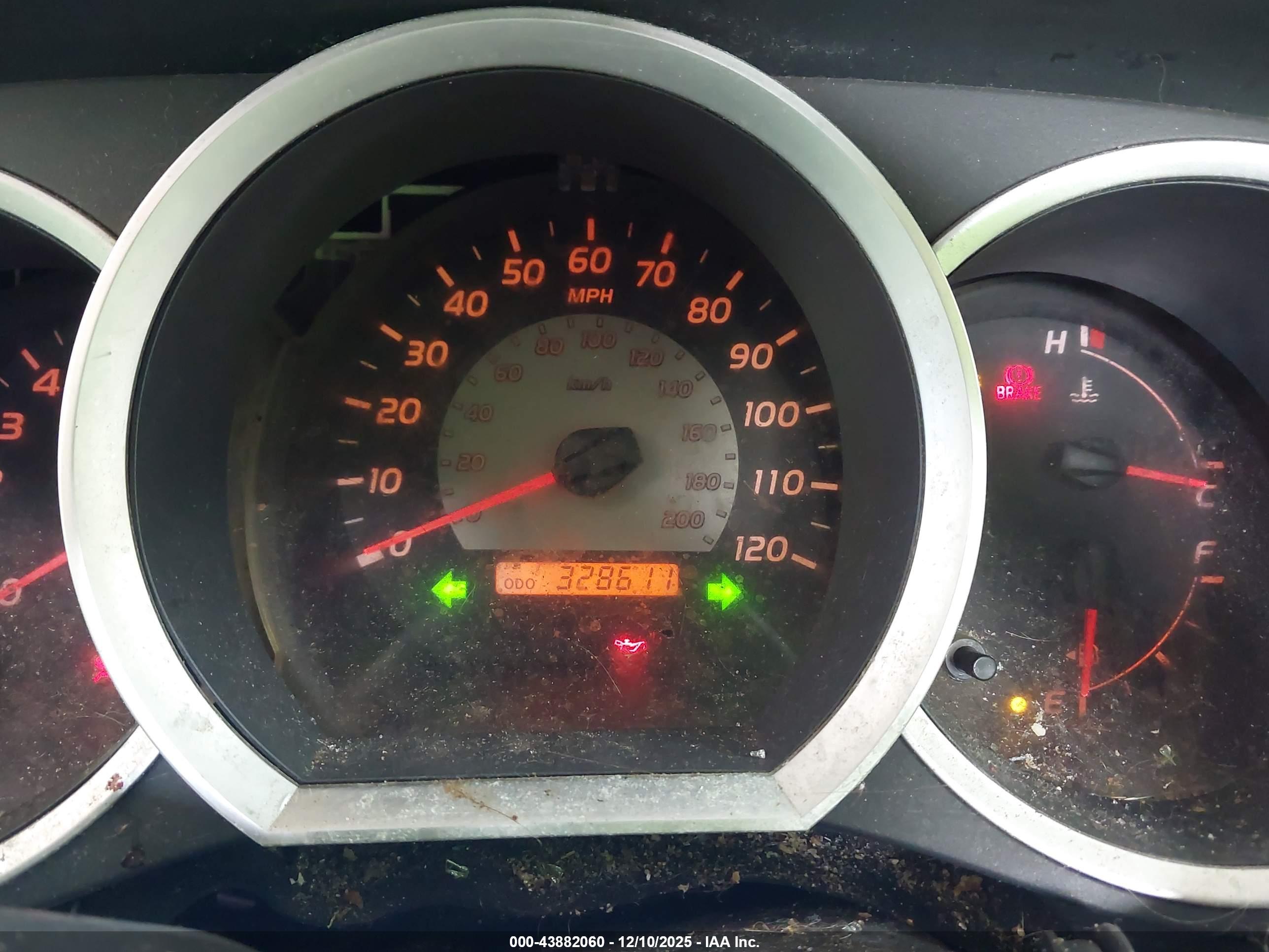 TOYOTA TACOMA image 7