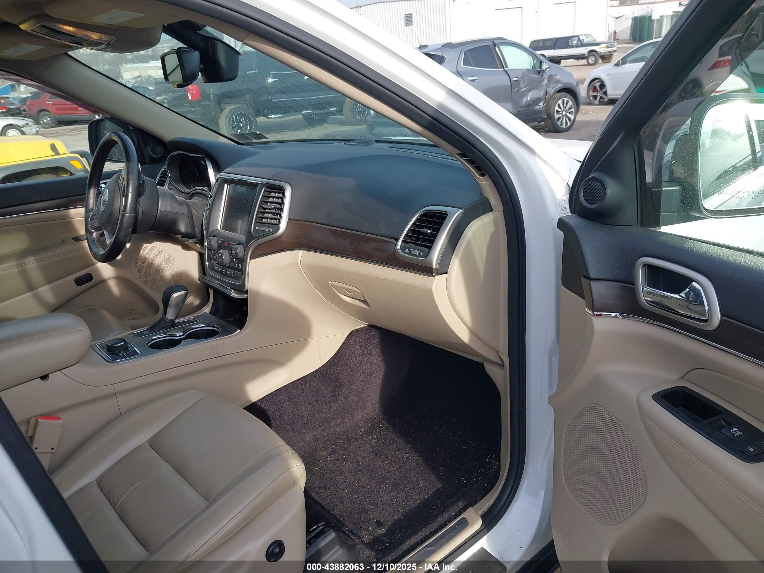 JEEP GRAND image 5