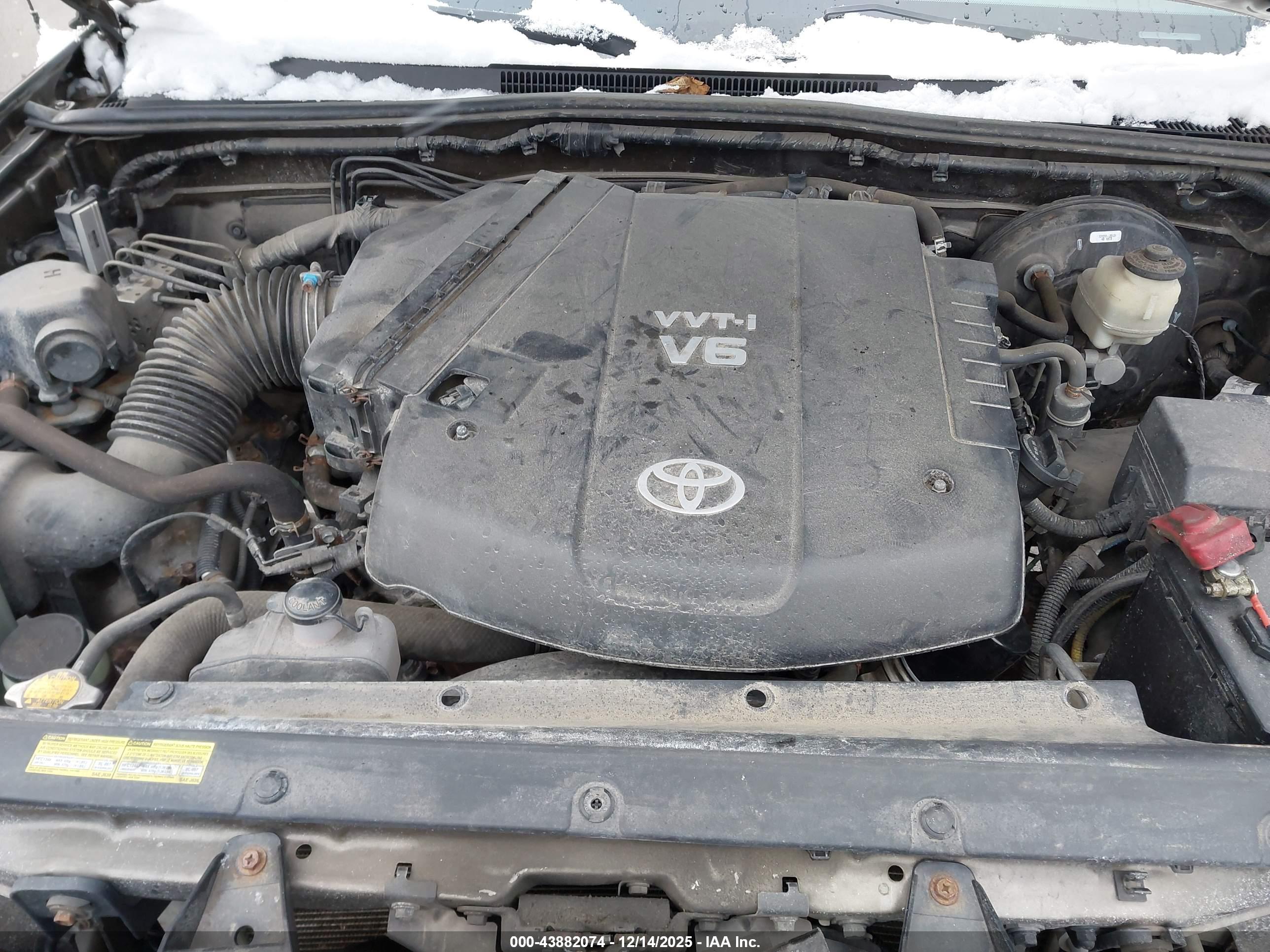 TOYOTA TACOMA image 10