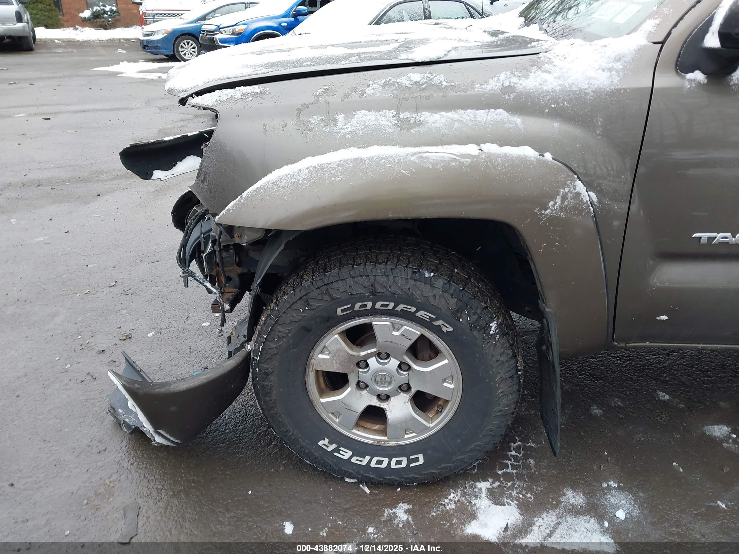 TOYOTA TACOMA image 6