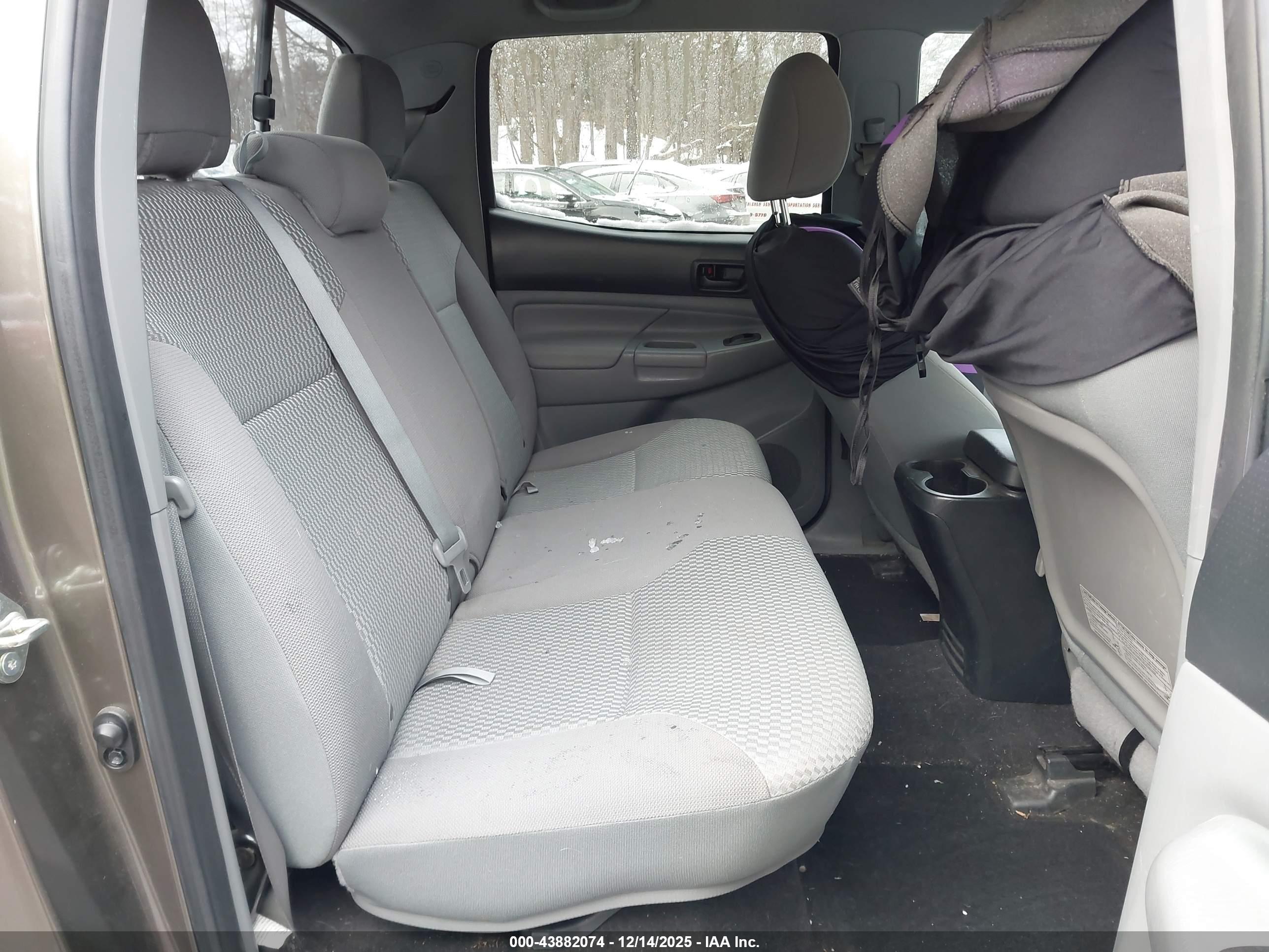 TOYOTA TACOMA image 8